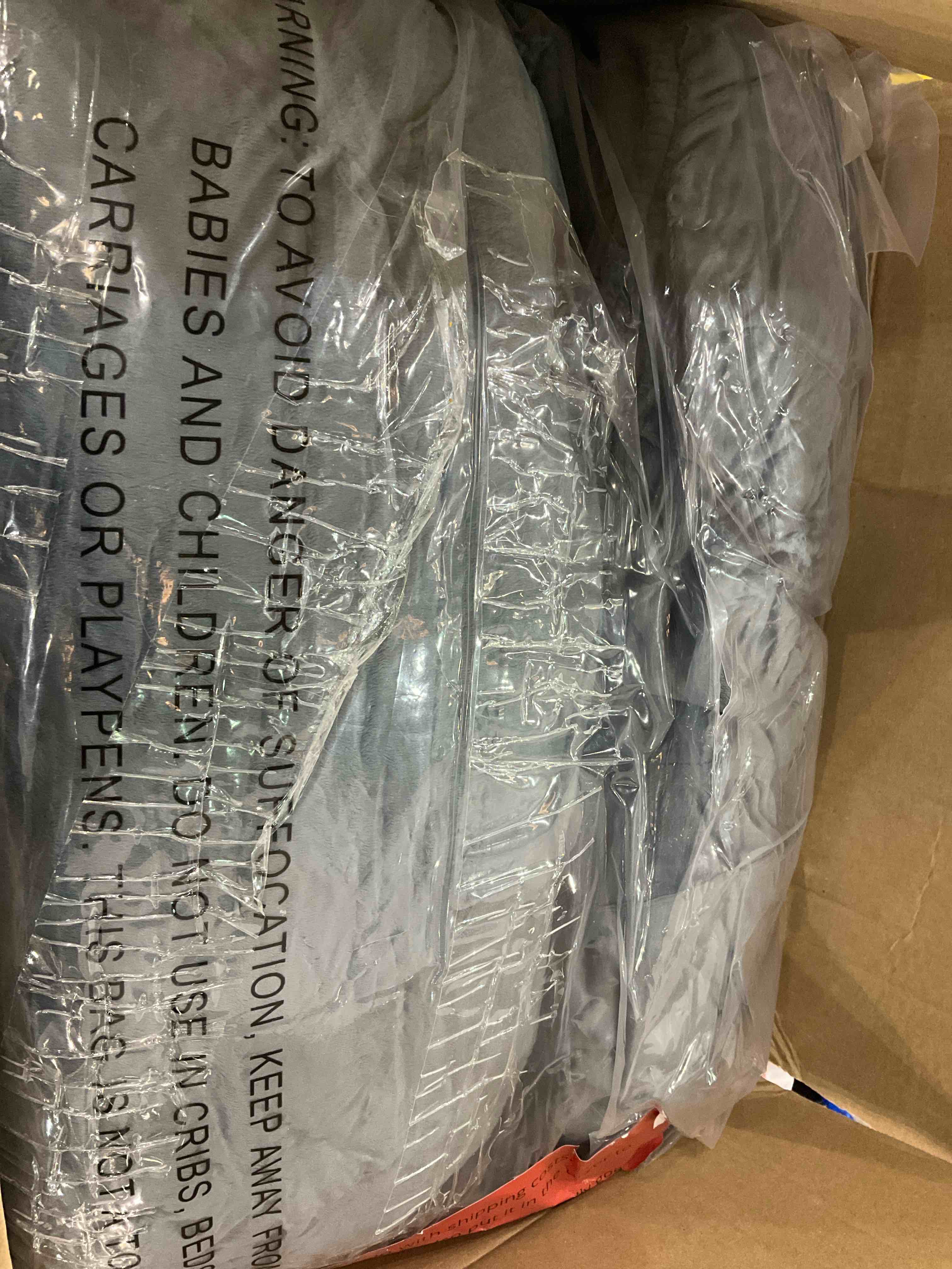 https://s3.amazonaws.com/lotting-images-prod/BargainHunt/EXS01171133_1709046551205.jpeg