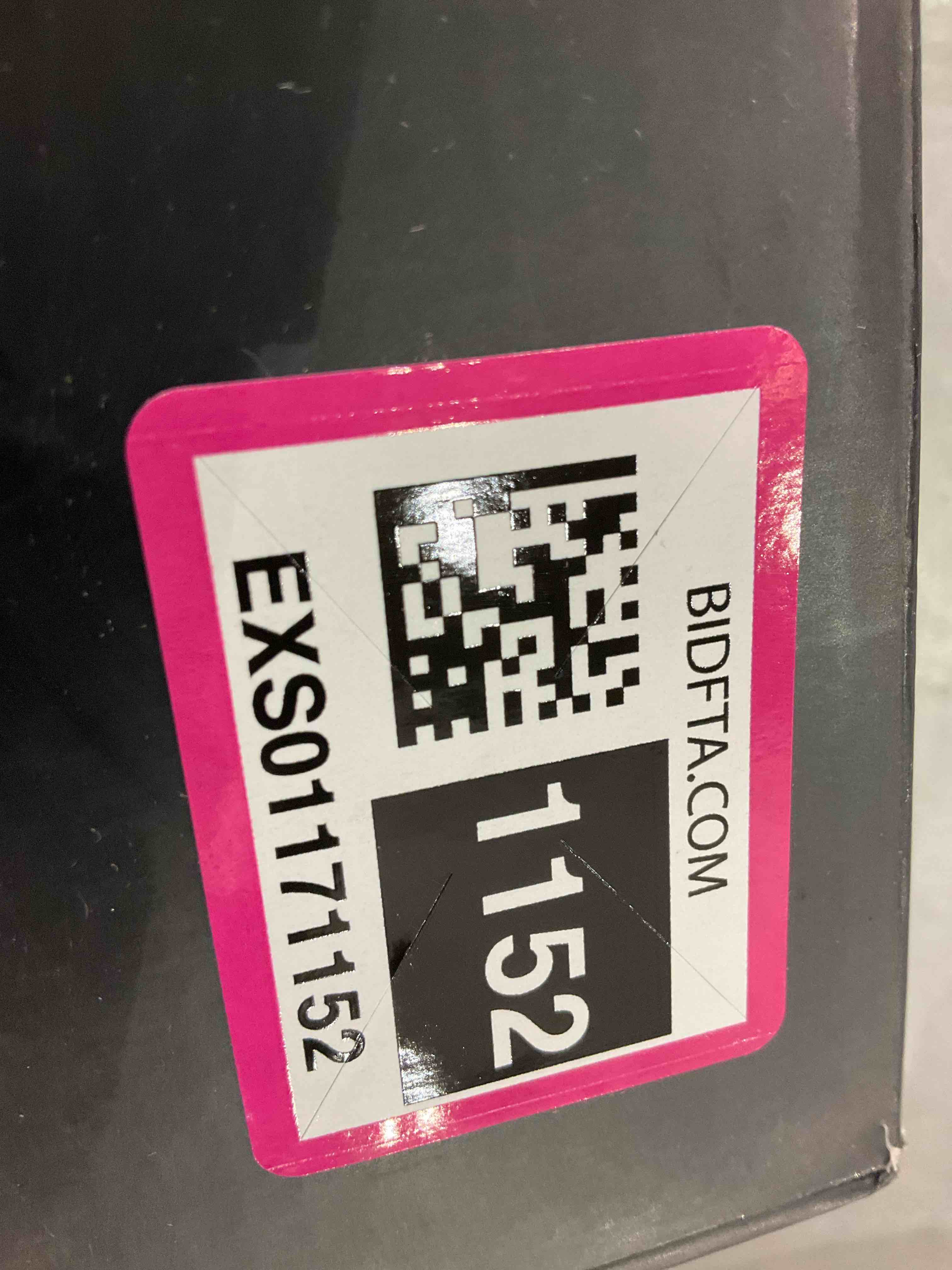 https://s3.amazonaws.com/lotting-images-prod/BargainHunt/EXS01171152_1709050064273.jpeg