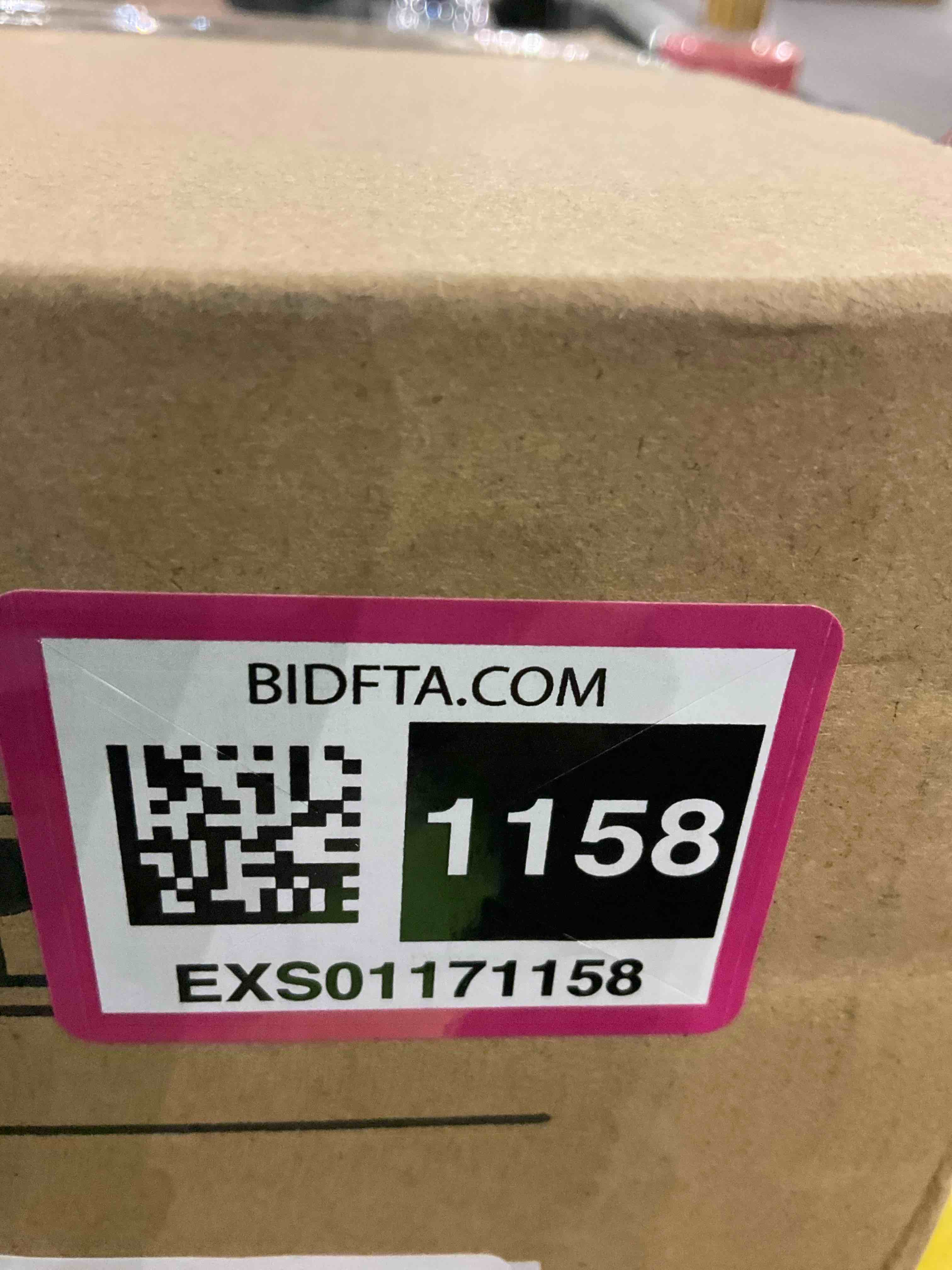 https://s3.amazonaws.com/lotting-images-prod/BargainHunt/EXS01171158_1709051155818.jpeg