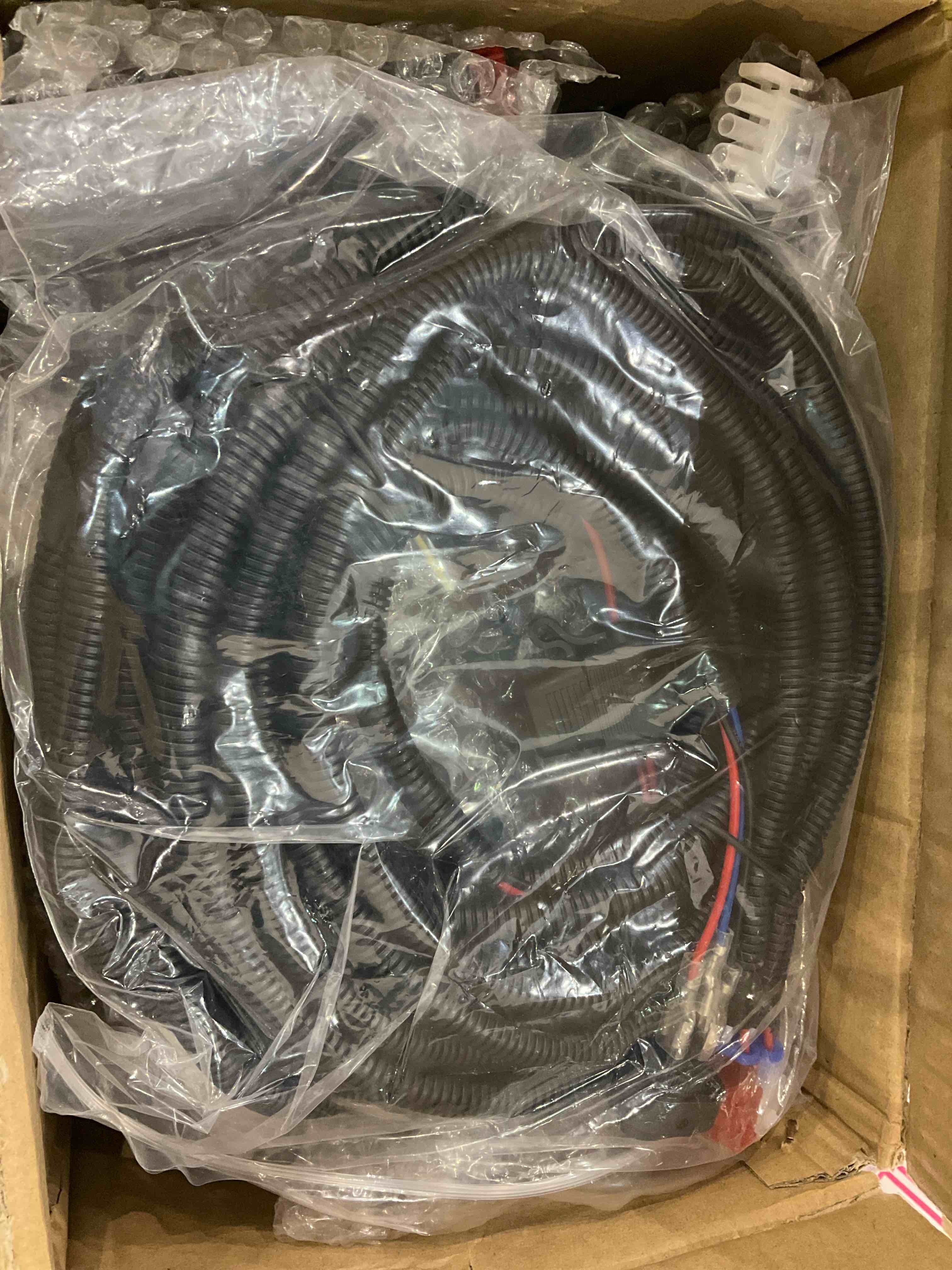 https://s3.amazonaws.com/lotting-images-prod/BargainHunt/EXS01171214_1709123326998.jpeg
