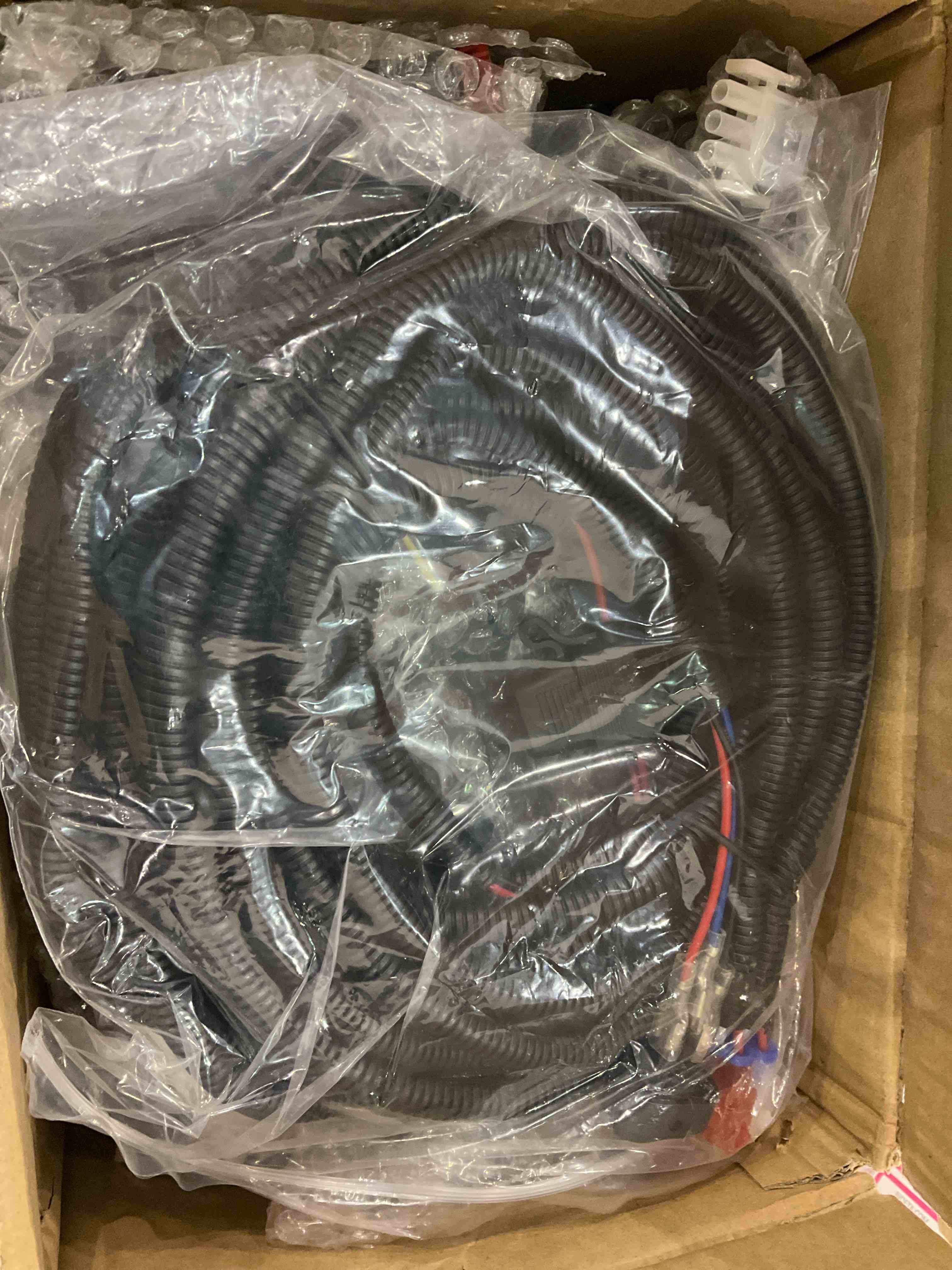https://s3.amazonaws.com/lotting-images-prod/BargainHunt/EXS01171214_1709123328226.jpeg