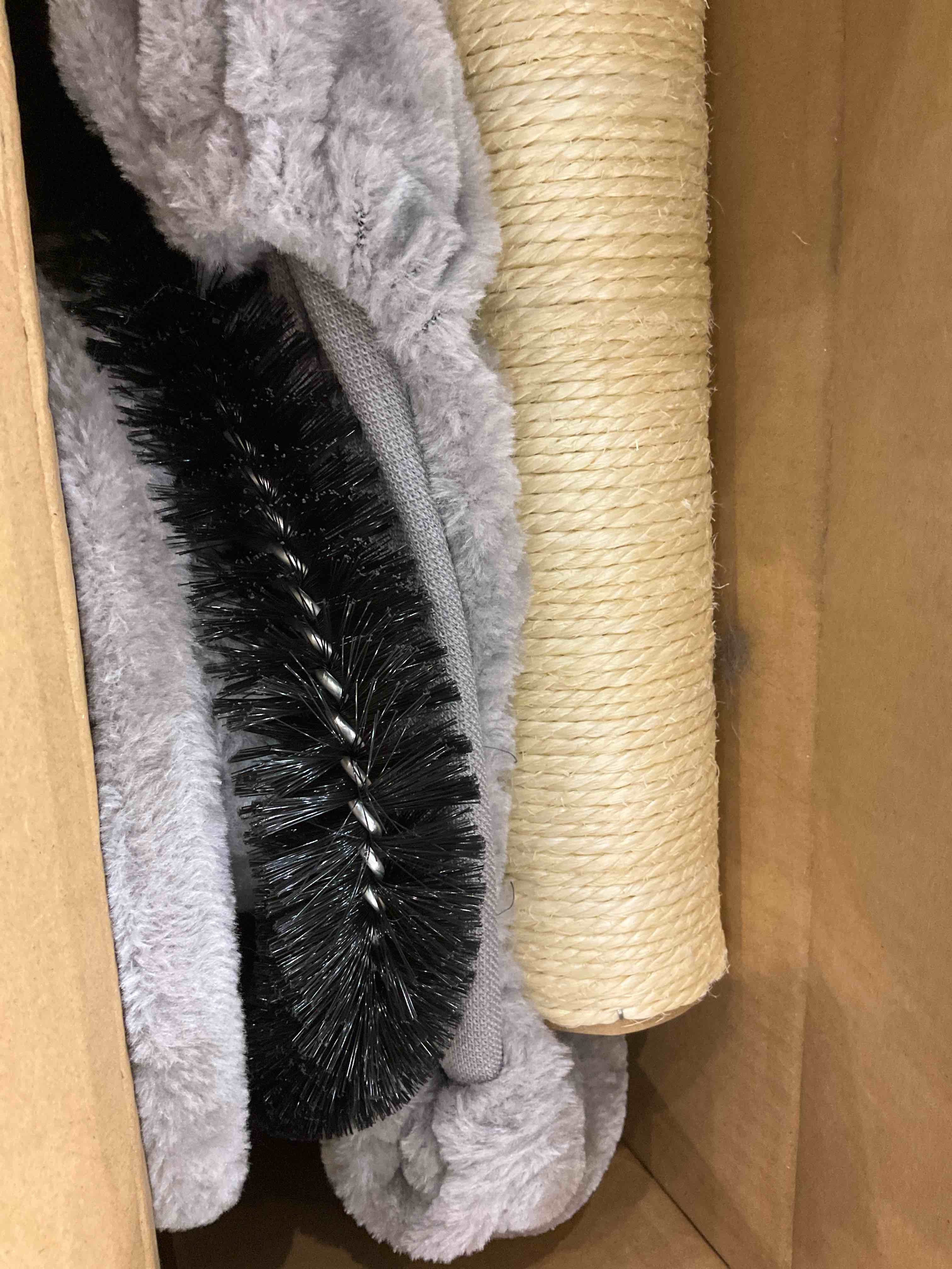 https://s3.amazonaws.com/lotting-images-prod/BargainHunt/EXS01171417_1709318582525.jpeg