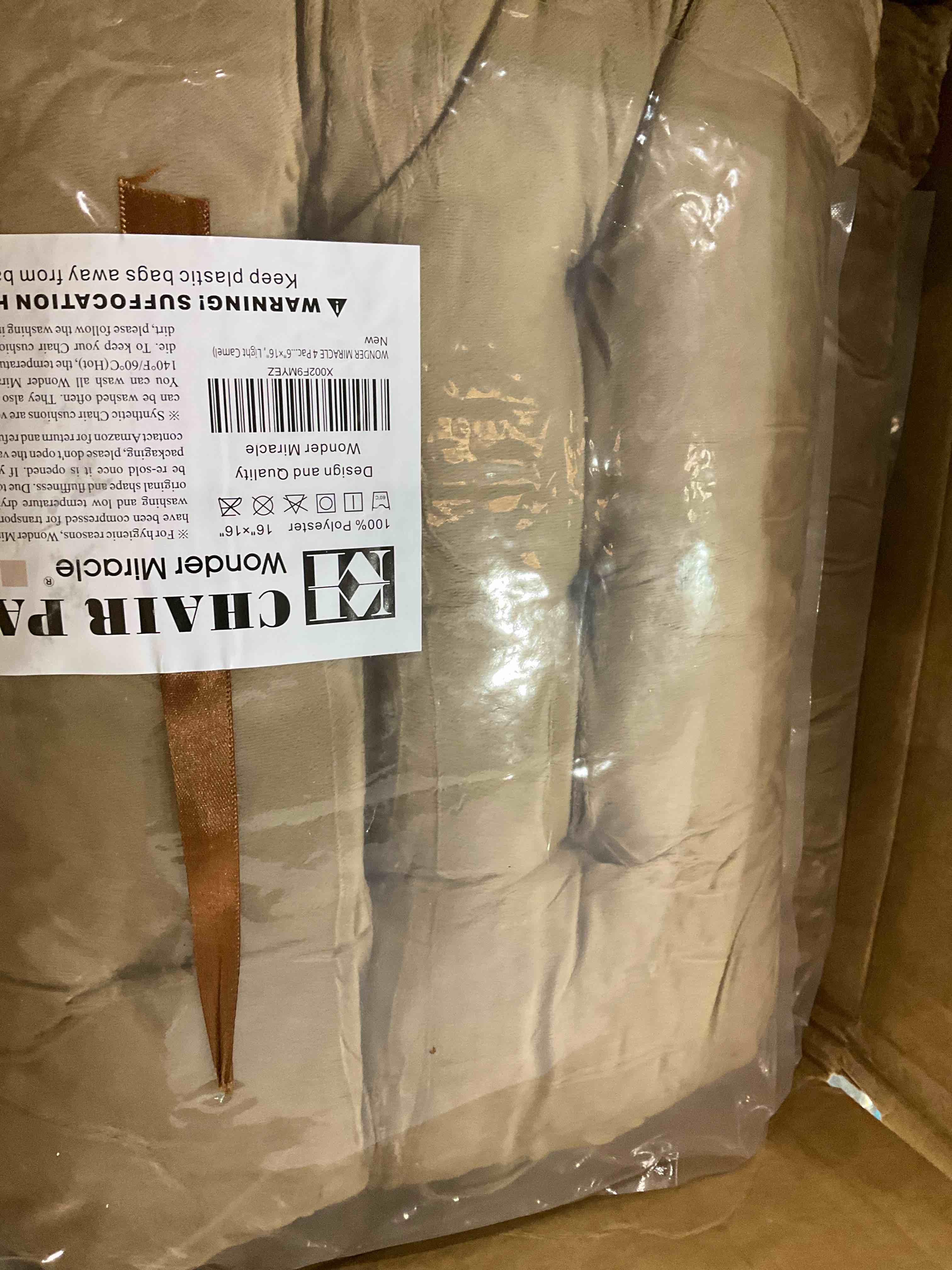 https://s3.amazonaws.com/lotting-images-prod/BargainHunt/EXS01171428_1709323715013.jpeg