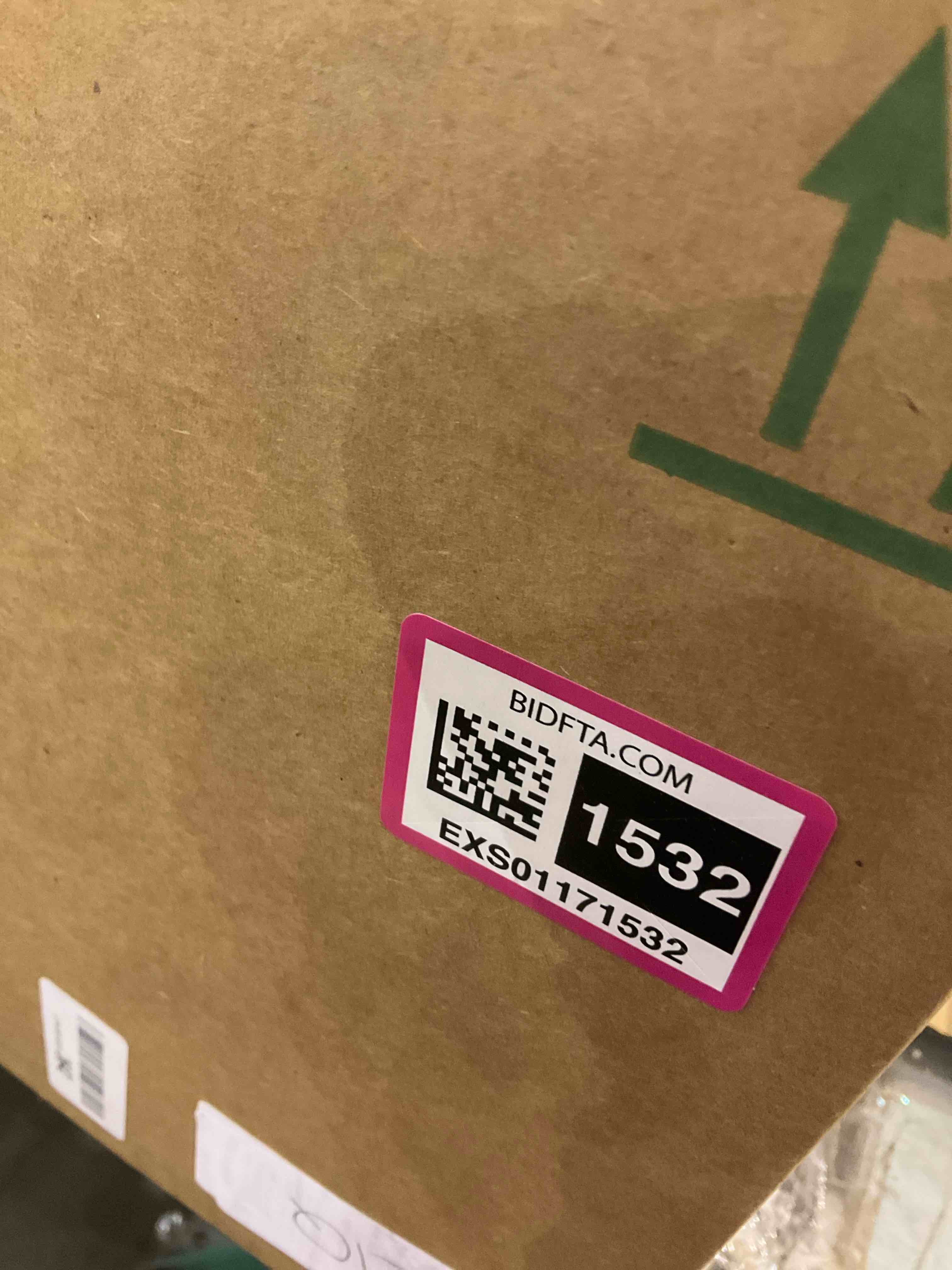https://s3.amazonaws.com/lotting-images-prod/BargainHunt/EXS01171532_1708614990604.jpeg