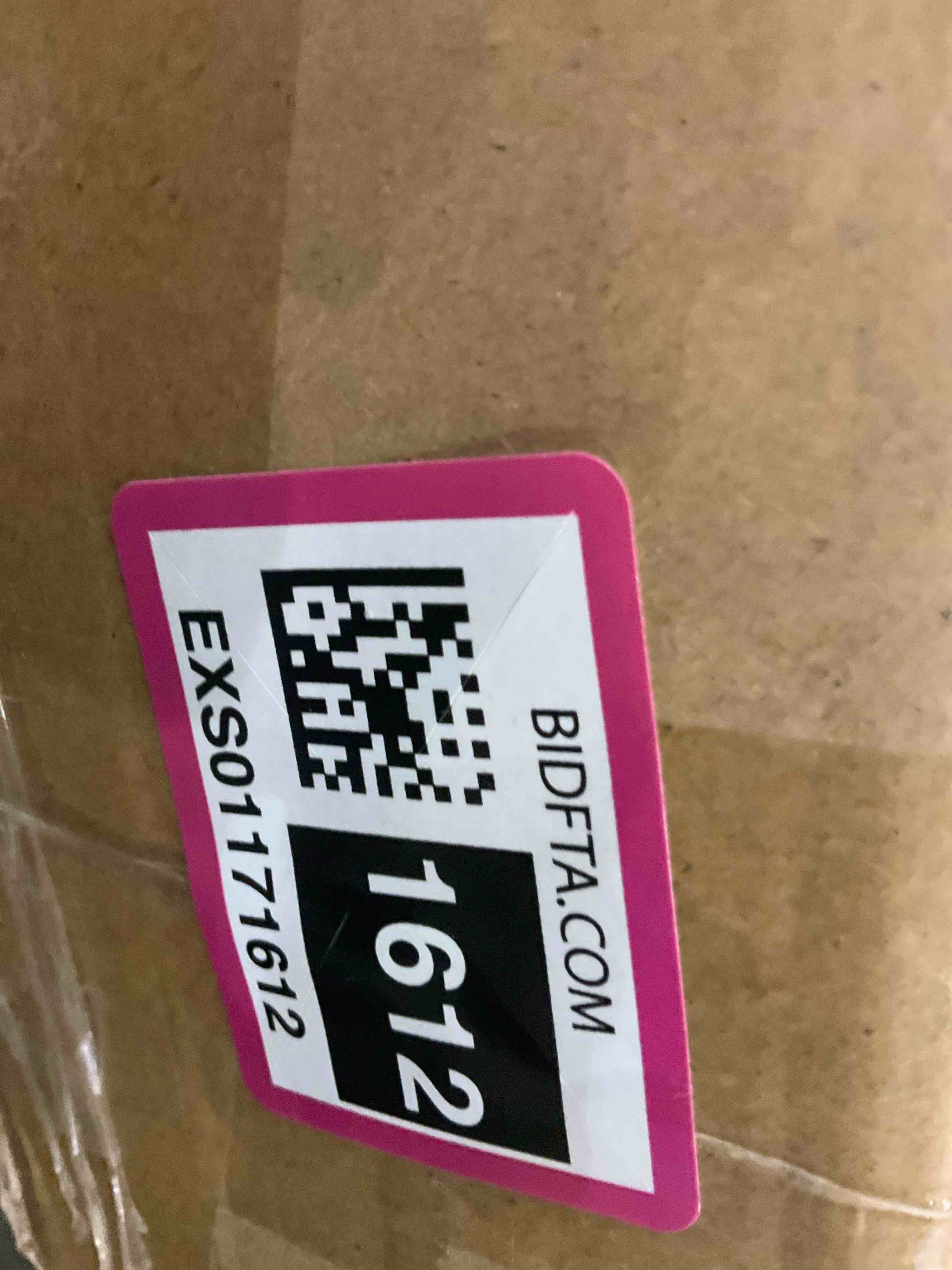 https://s3.amazonaws.com/lotting-images-prod/BargainHunt/EXS01171612_1708617156733.jpeg