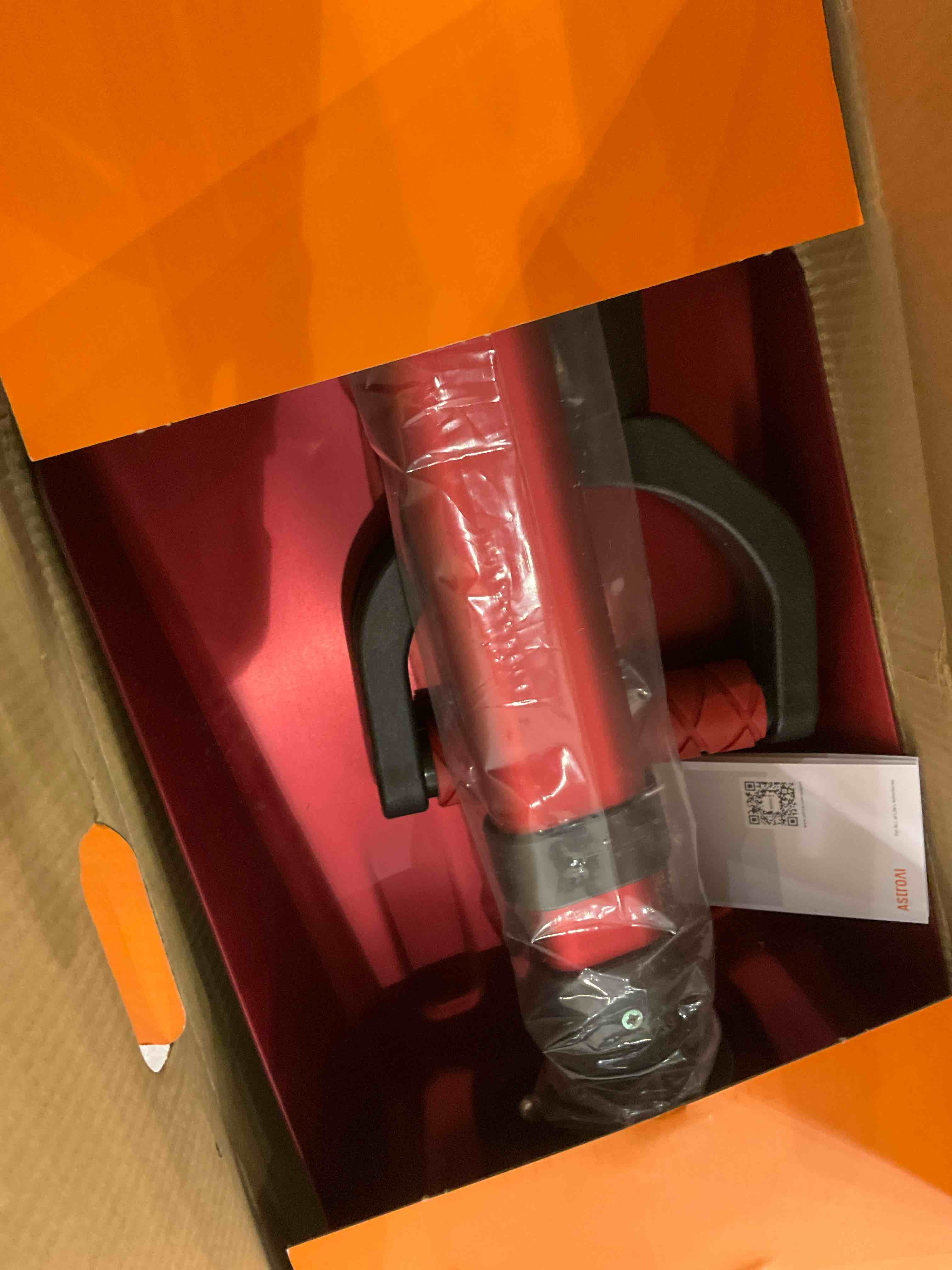 AstroAI 39" Folding Snow Shovel for Car, Extendable Snow Shovel with Thickened Aluminum Handle and Reinforced Iron Hinge, Portable and Multifunctional for Cars, Snowmobiles, Camping and Mud, Red