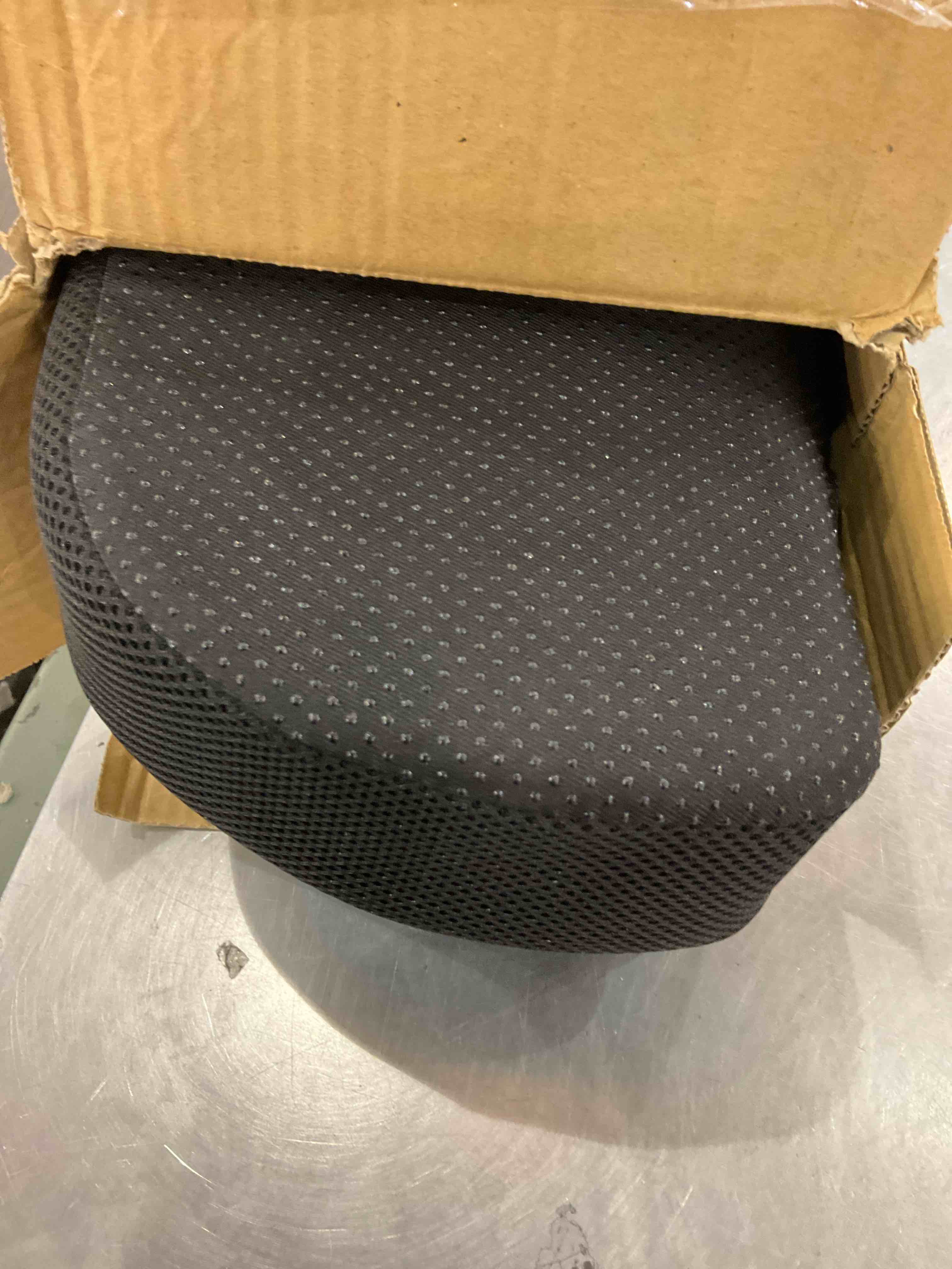 https://s3.amazonaws.com/lotting-images-prod/BargainHunt/EXS01172121_1709041882627.jpeg