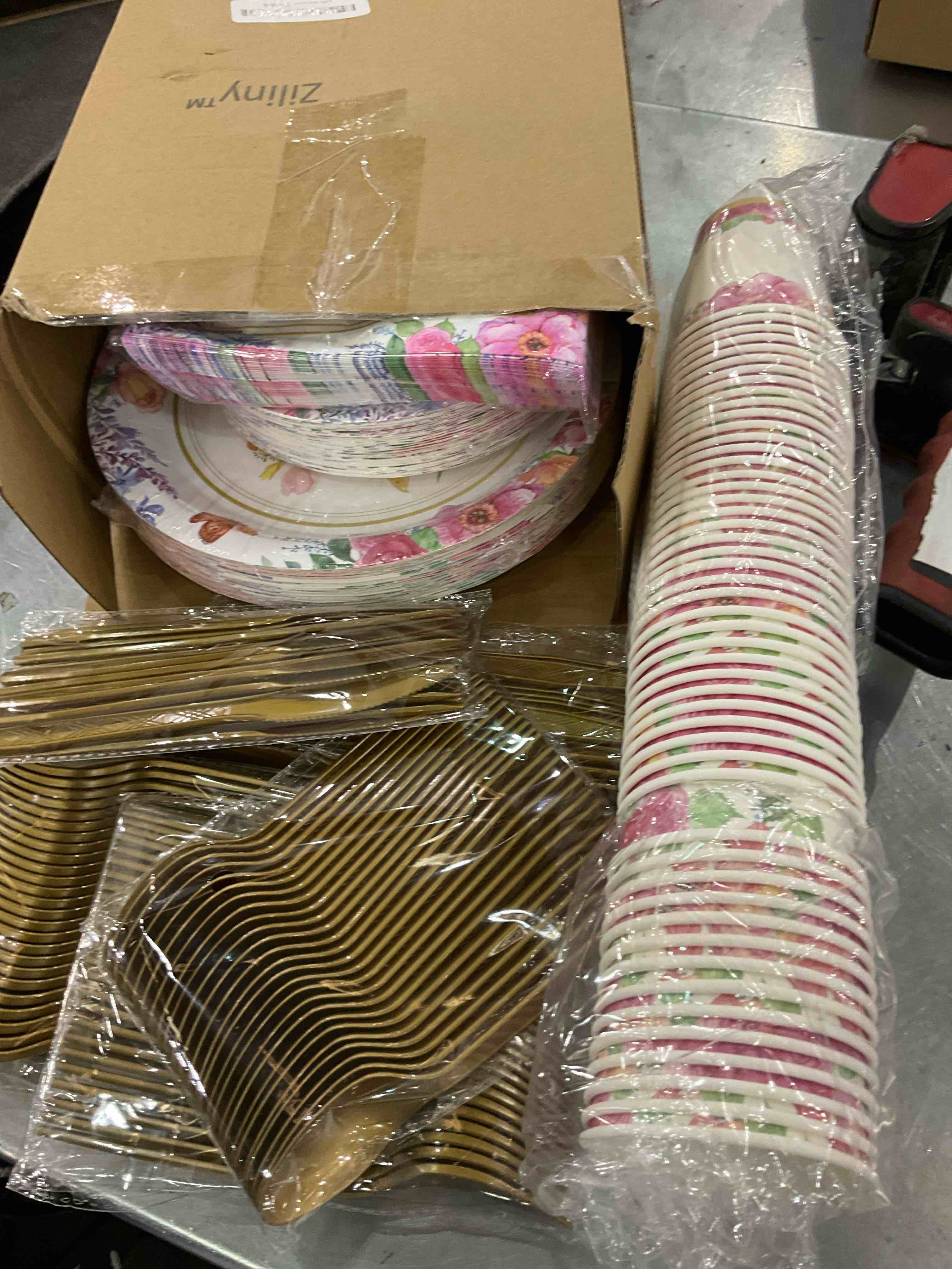 https://s3.amazonaws.com/lotting-images-prod/BargainHunt/EXS01172148_1709052146703.jpeg