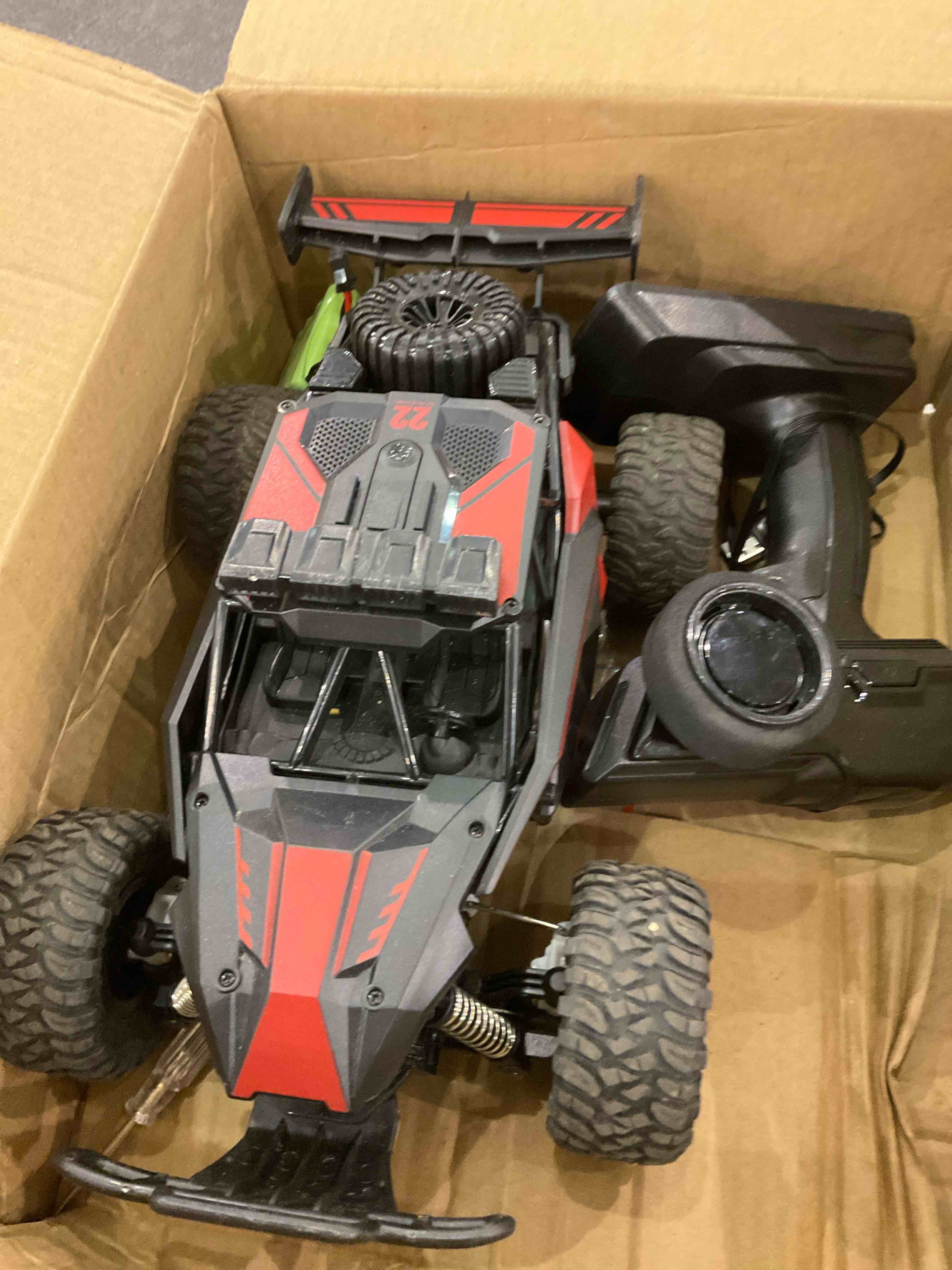 https://s3.amazonaws.com/lotting-images-prod/BargainHunt/EXS01172172_1709057835674.jpeg