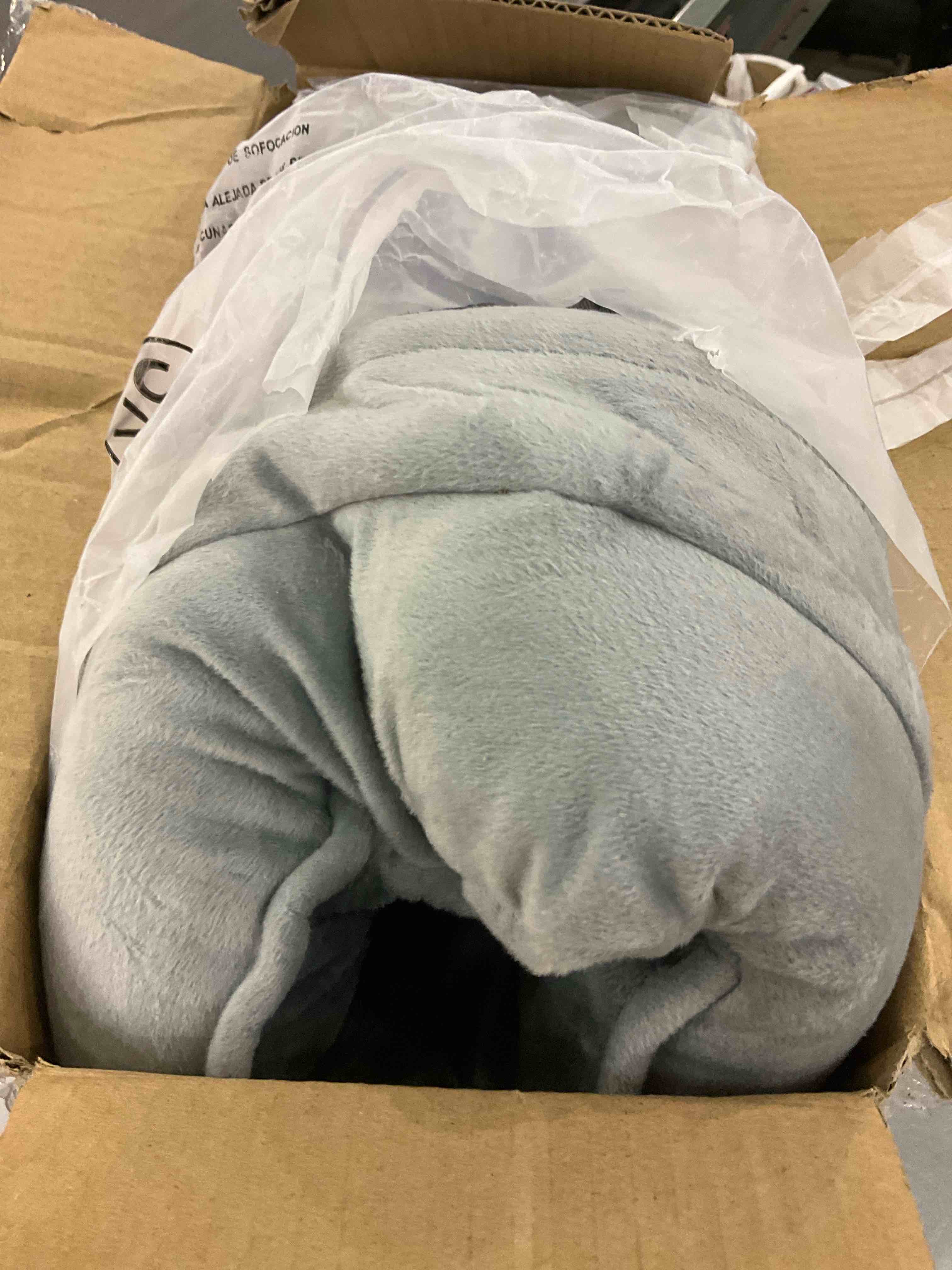 https://s3.amazonaws.com/lotting-images-prod/BargainHunt/EXS01172219_1709124755717.jpeg