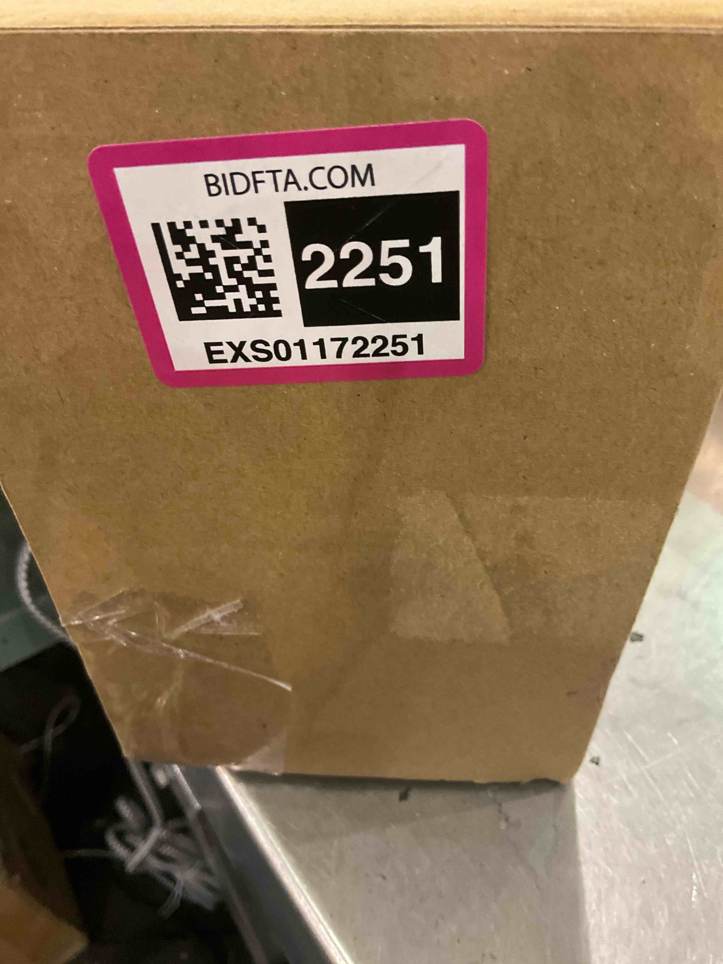 https://s3.amazonaws.com/lotting-images-prod/BargainHunt/EXS01172251_1709131044720.jpeg