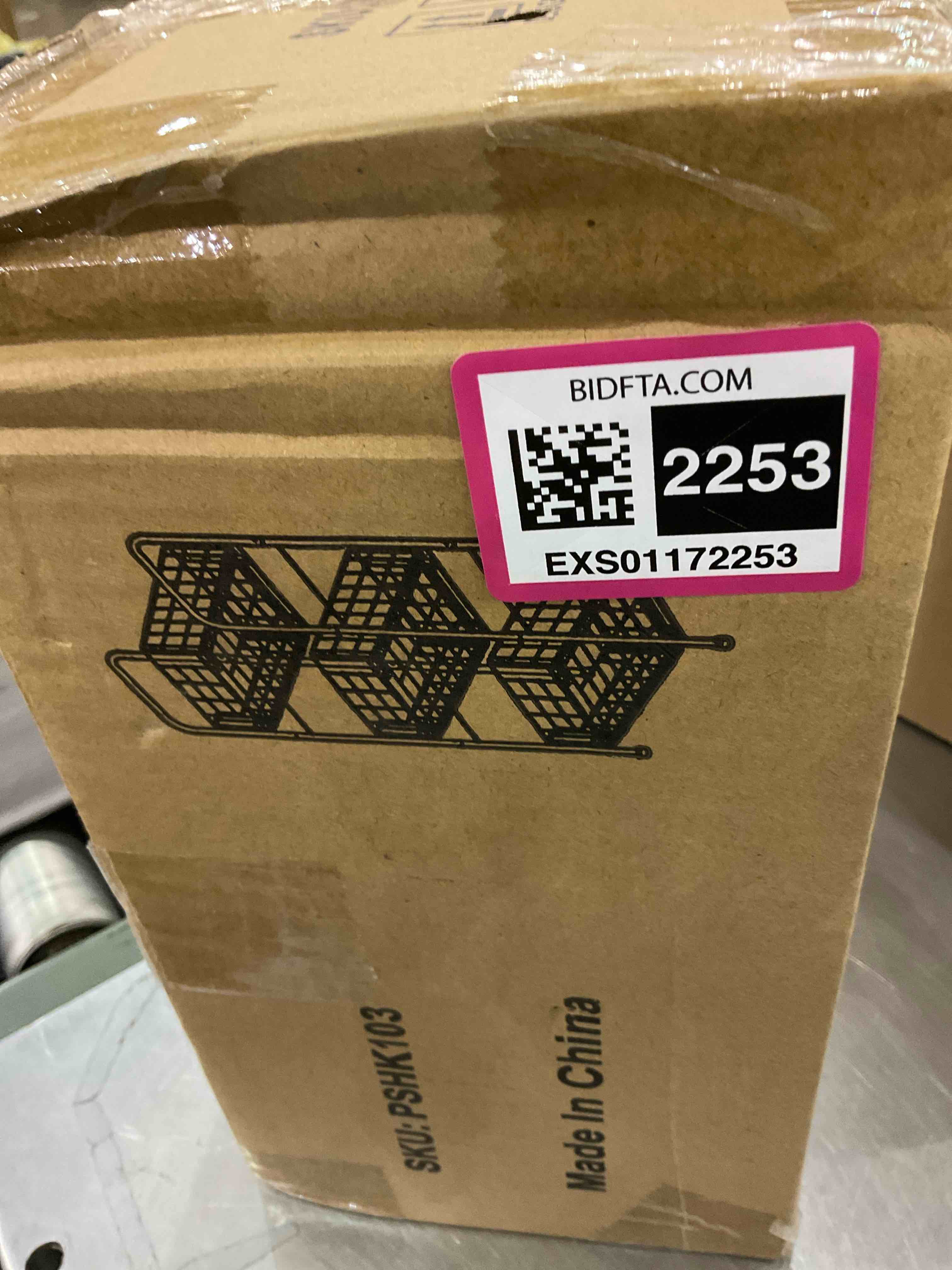 https://s3.amazonaws.com/lotting-images-prod/BargainHunt/EXS01172253_1709130780170.jpeg