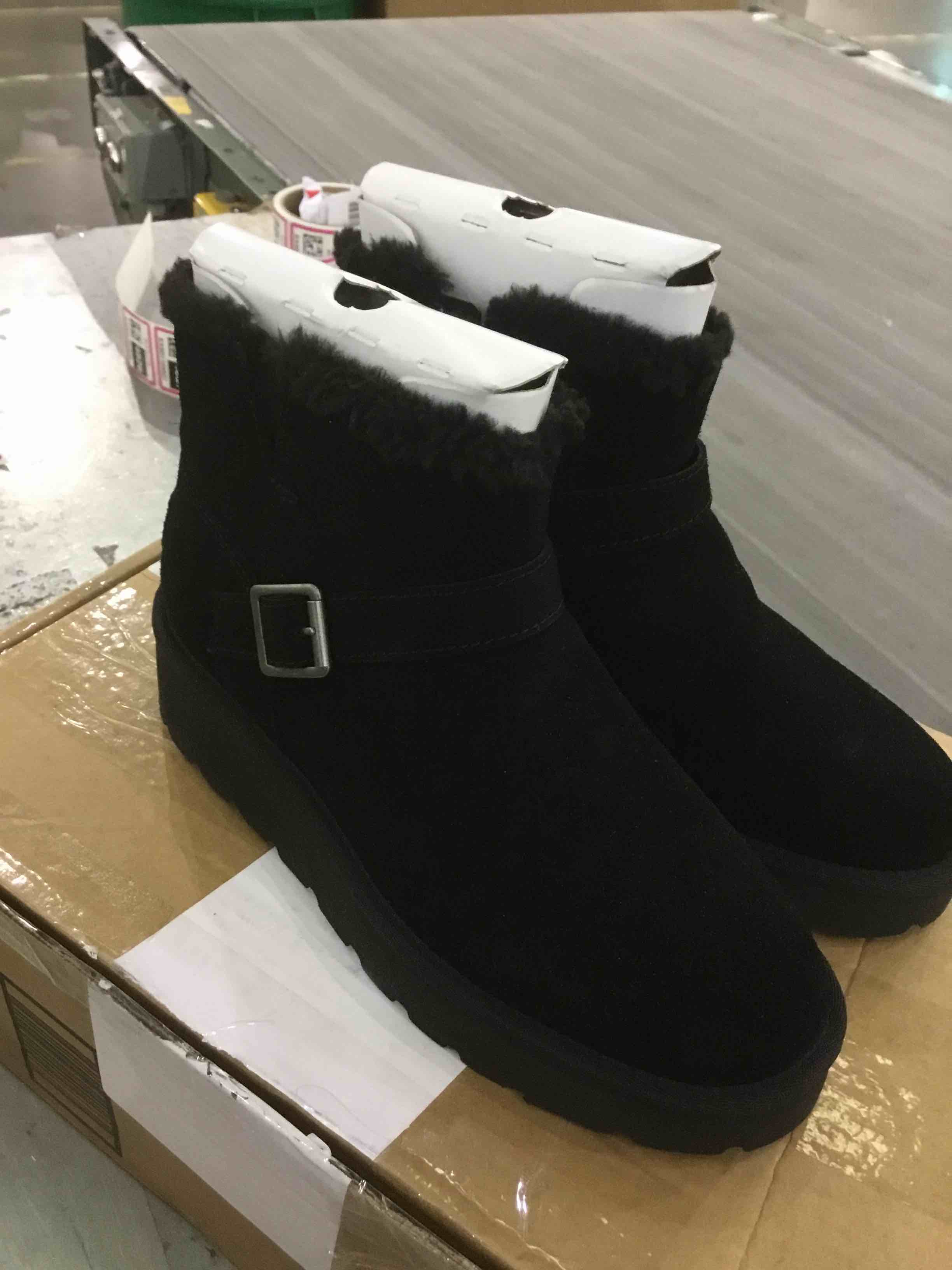 https://s3.amazonaws.com/lotting-images-prod/BargainHunt/EXS01173062_1707497212796.jpeg