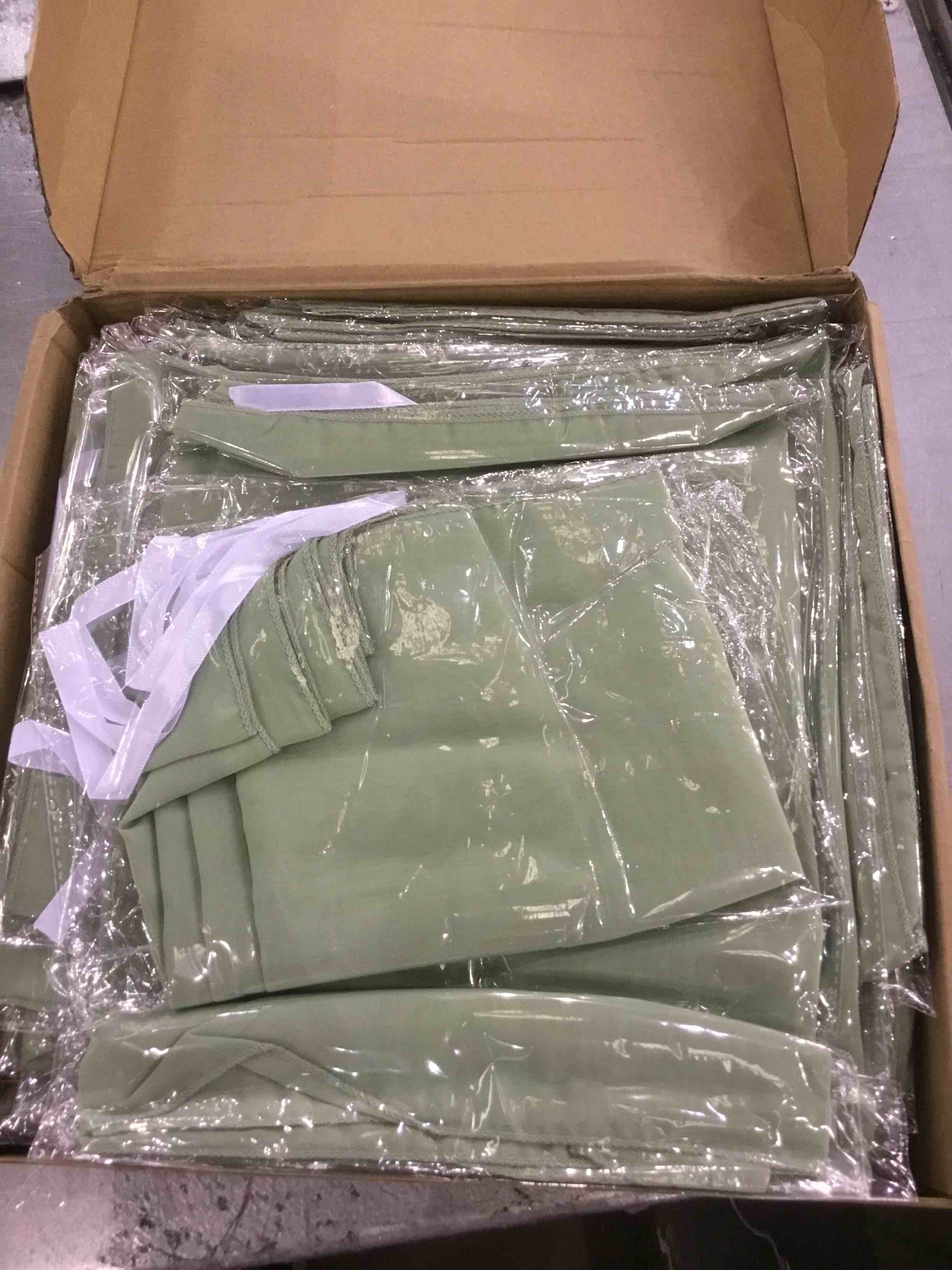 https://s3.amazonaws.com/lotting-images-prod/BargainHunt/EXS01173117_1707507825338.jpeg