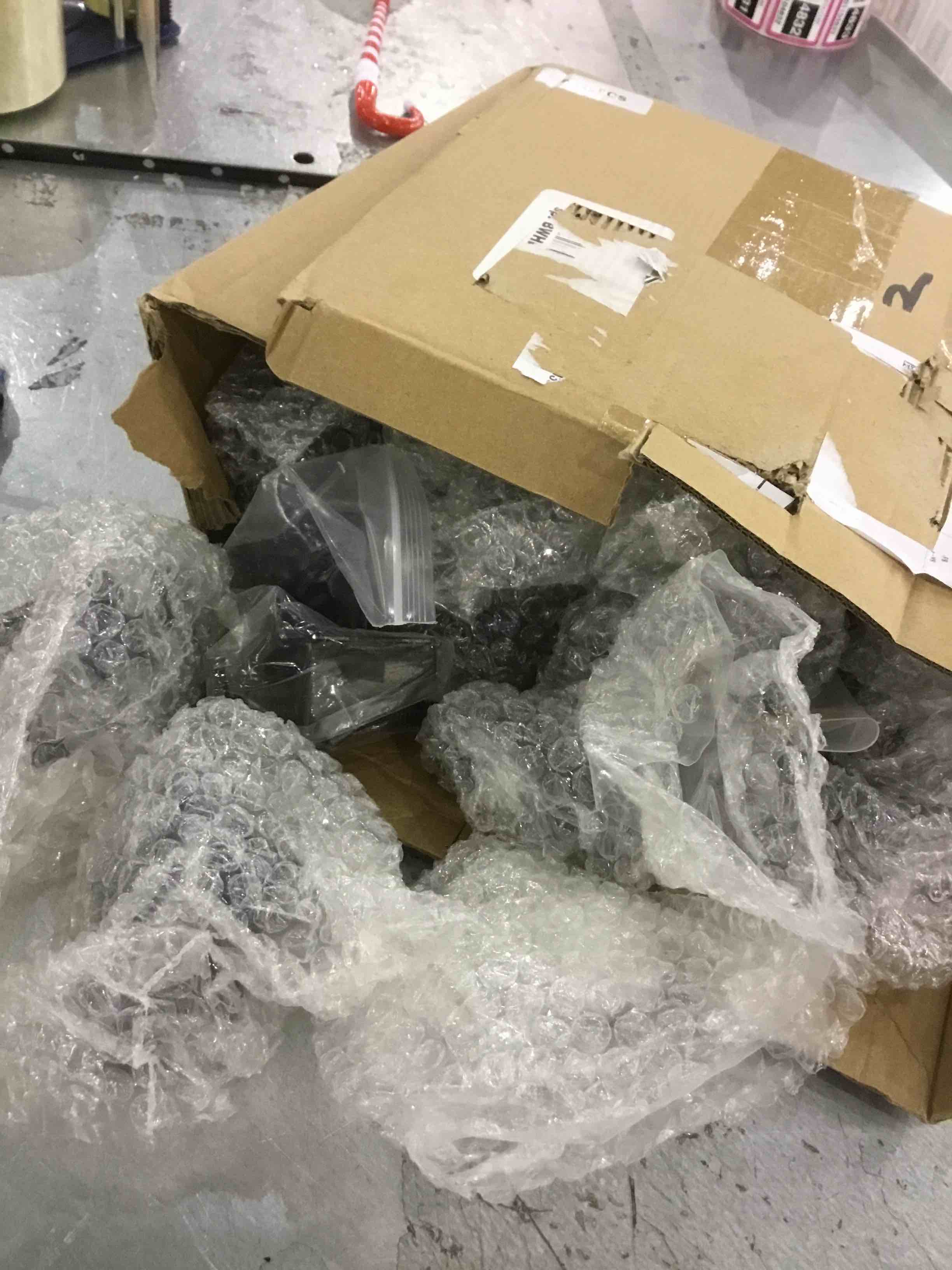 https://s3.amazonaws.com/lotting-images-prod/BargainHunt/EXS01173136_1707509323446.jpeg