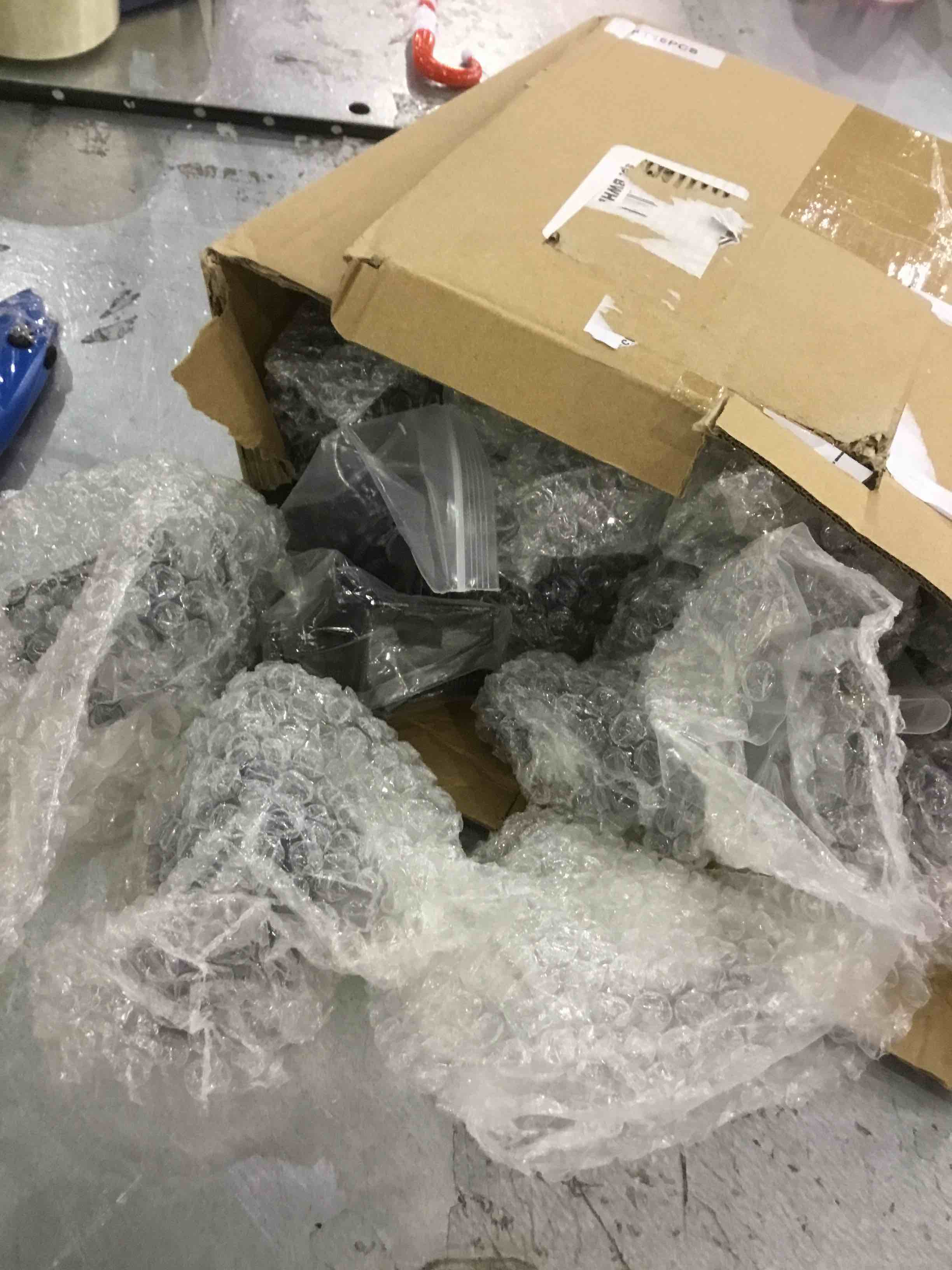 https://s3.amazonaws.com/lotting-images-prod/BargainHunt/EXS01173136_1707509324648.jpeg