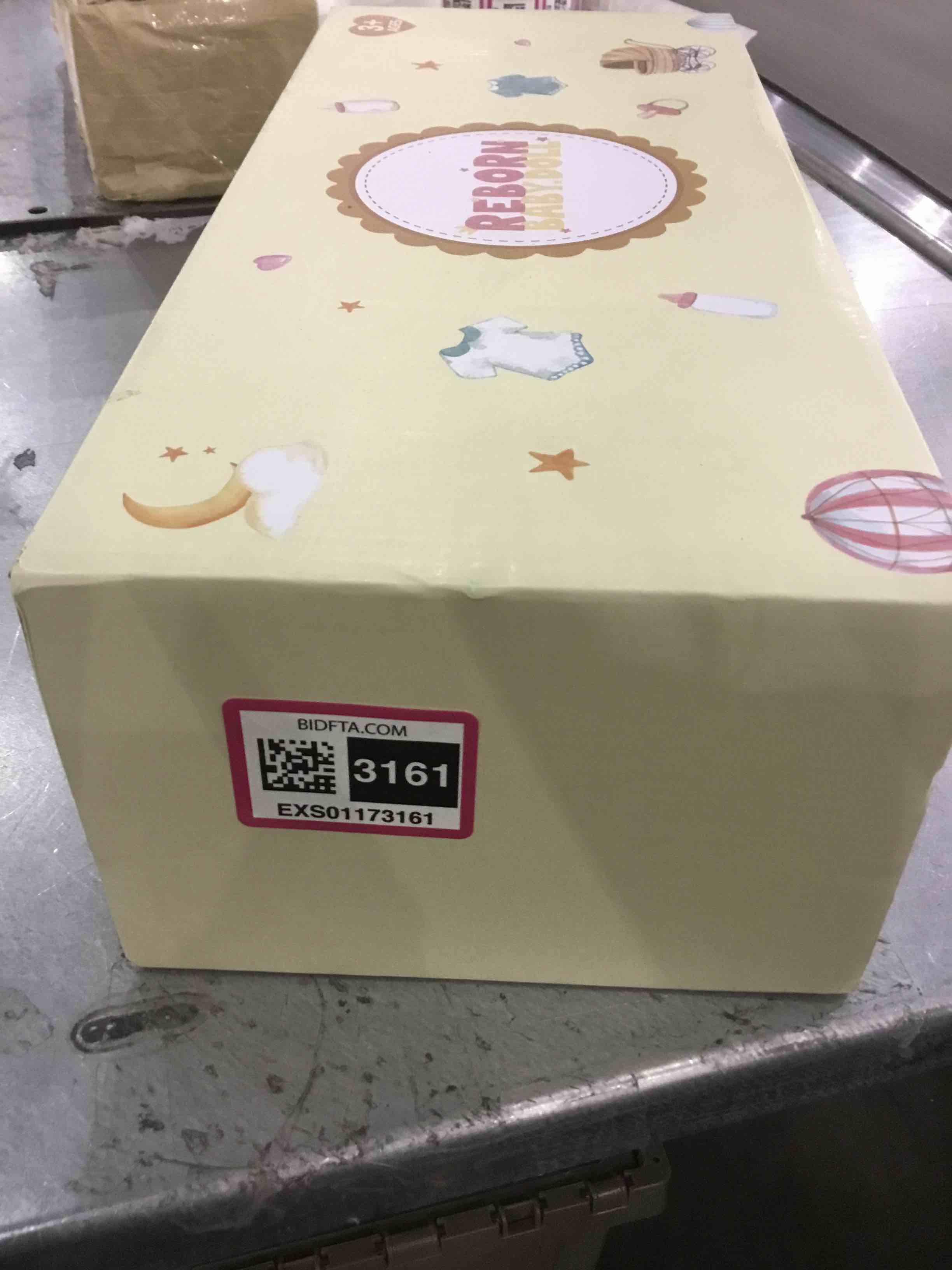 https://s3.amazonaws.com/lotting-images-prod/BargainHunt/EXS01173161_1707741437760.jpeg