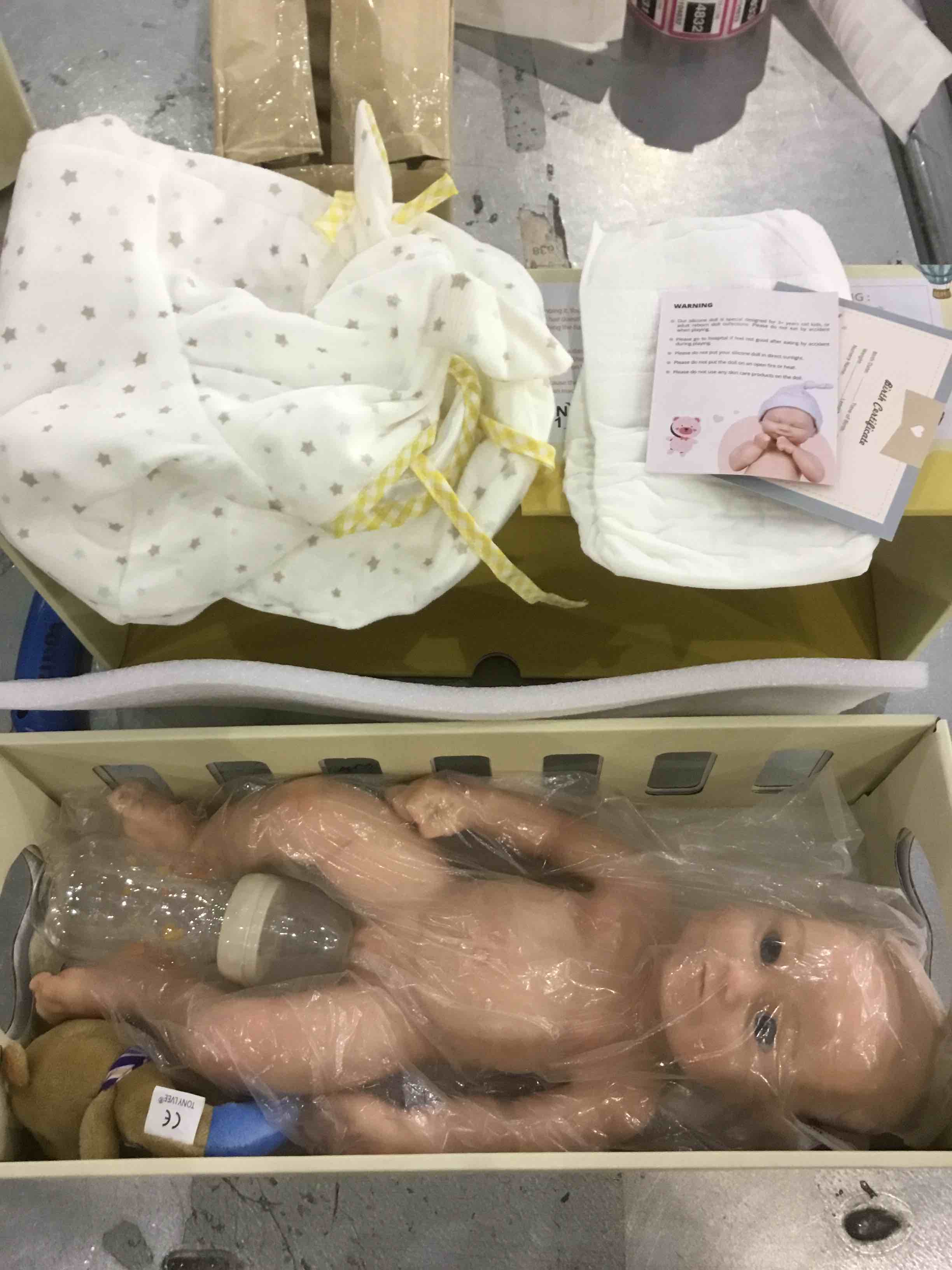 https://s3.amazonaws.com/lotting-images-prod/BargainHunt/EXS01173161_1707741466623.jpeg