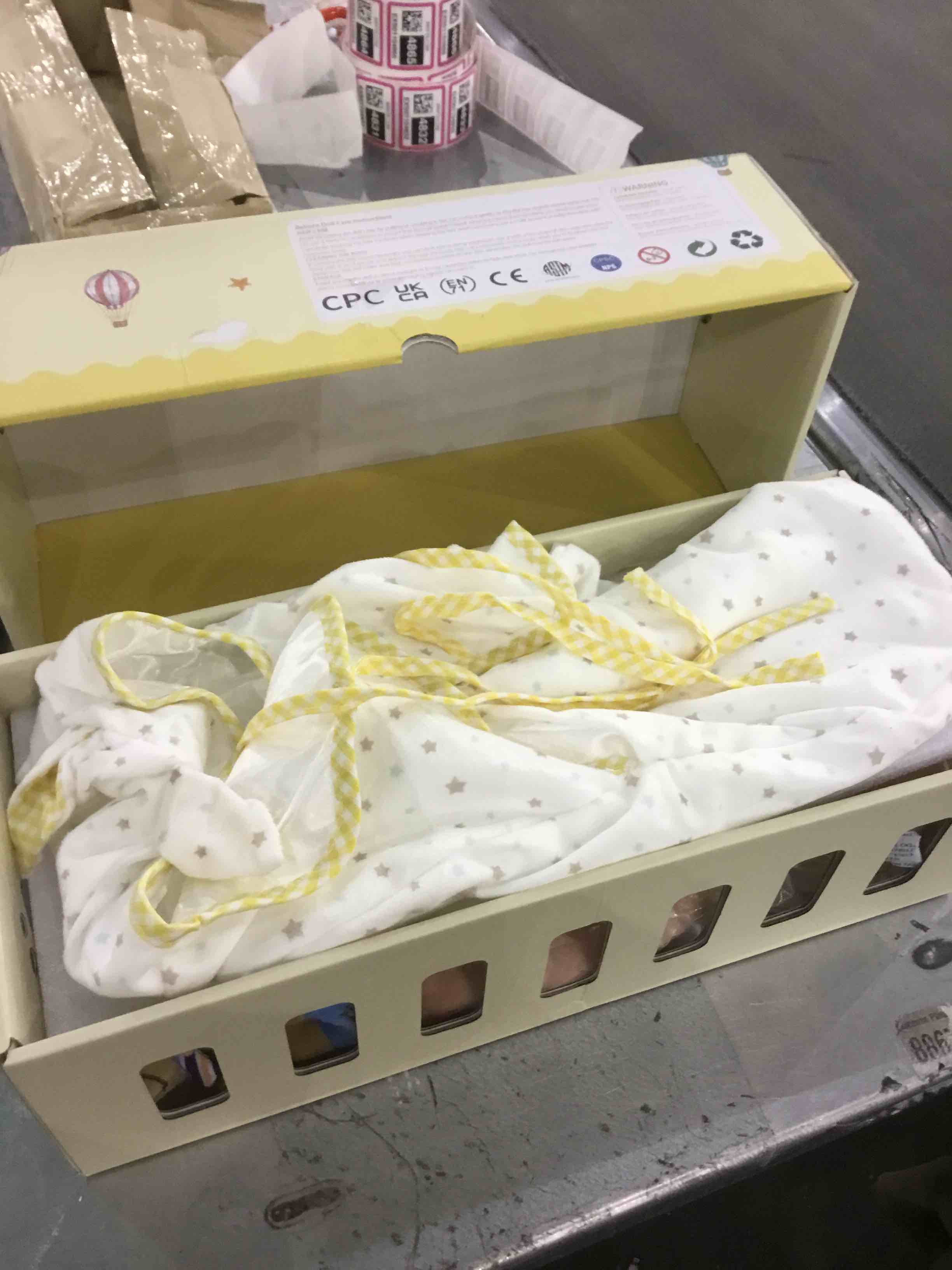 https://s3.amazonaws.com/lotting-images-prod/BargainHunt/EXS01173161_1707741497261.jpeg