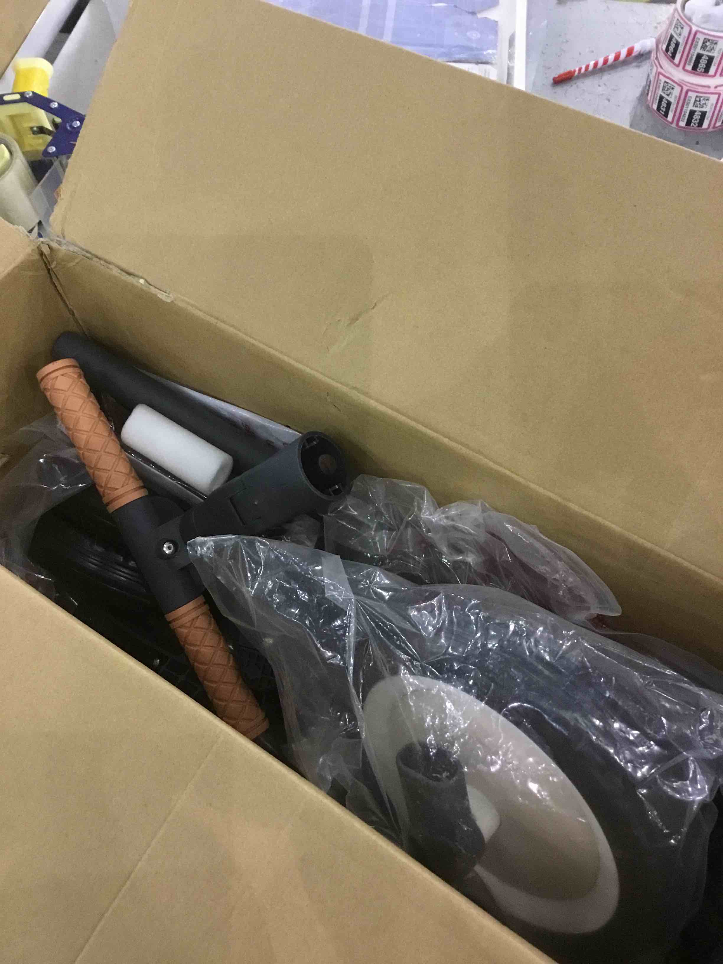 https://s3.amazonaws.com/lotting-images-prod/BargainHunt/EXS01173242_1707750645010.jpeg