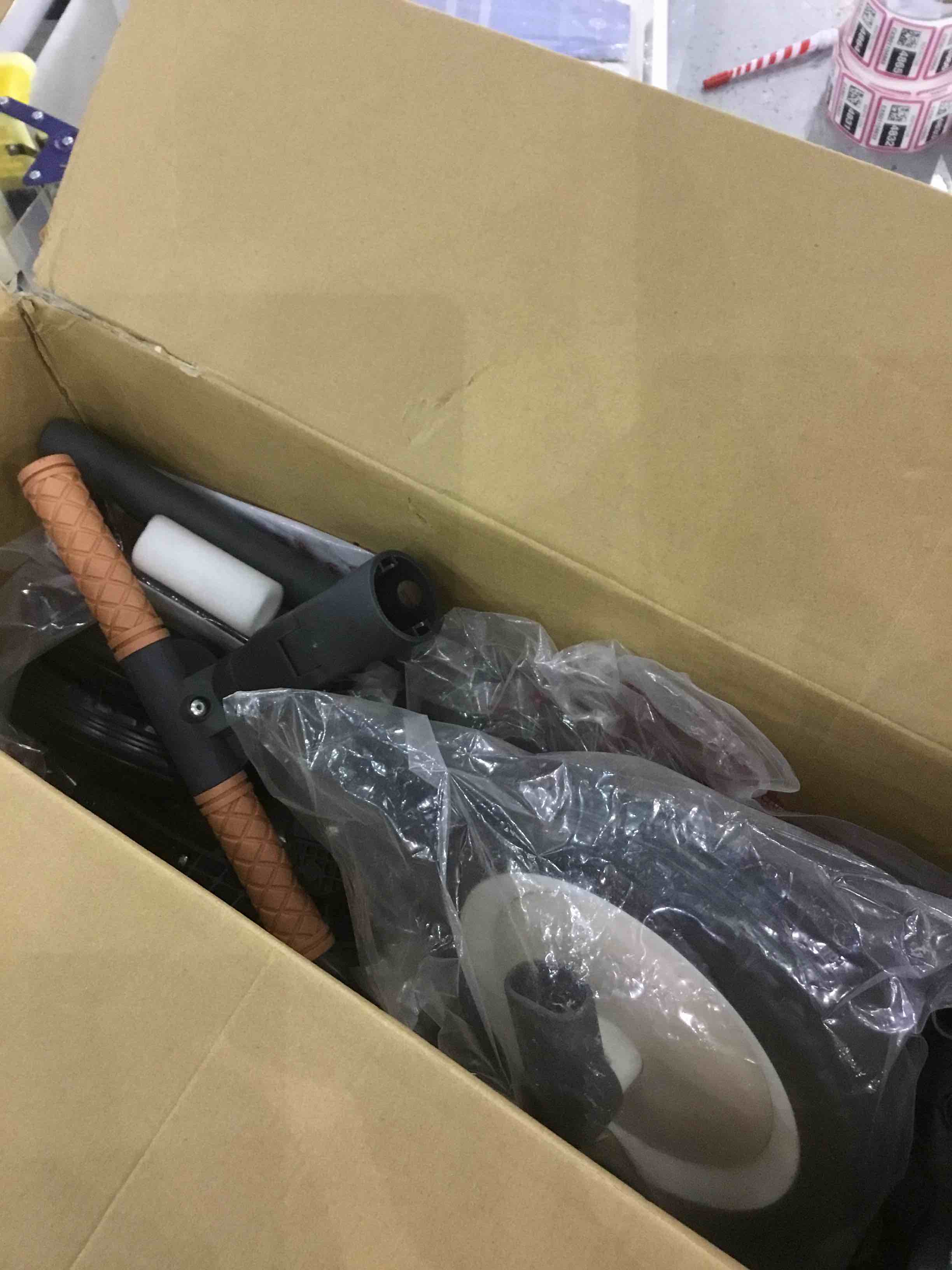https://s3.amazonaws.com/lotting-images-prod/BargainHunt/EXS01173242_1707750646528.jpeg