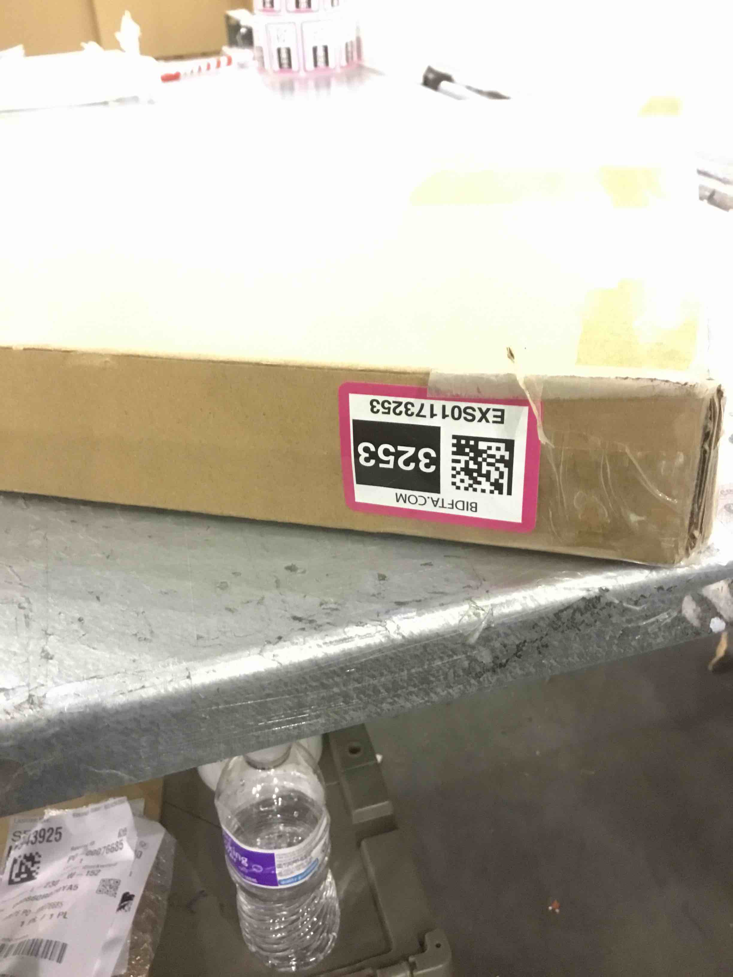 https://s3.amazonaws.com/lotting-images-prod/BargainHunt/EXS01173253_1707751822903.jpeg