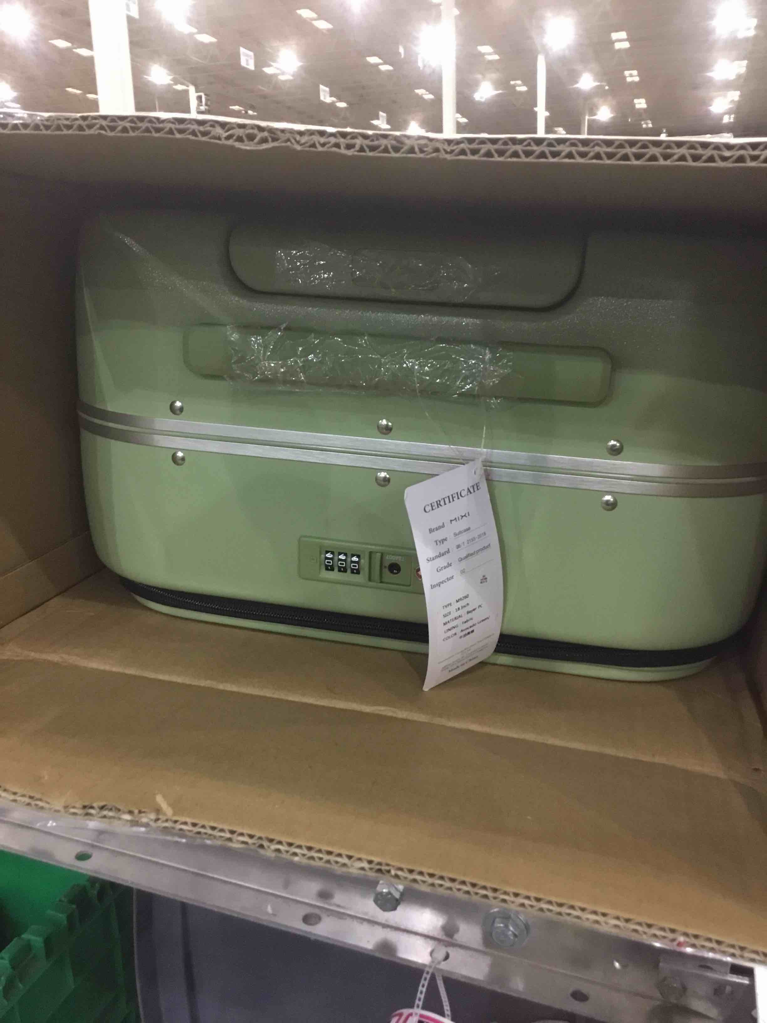 https://s3.amazonaws.com/lotting-images-prod/BargainHunt/EXS01173261_1707752451361.jpeg