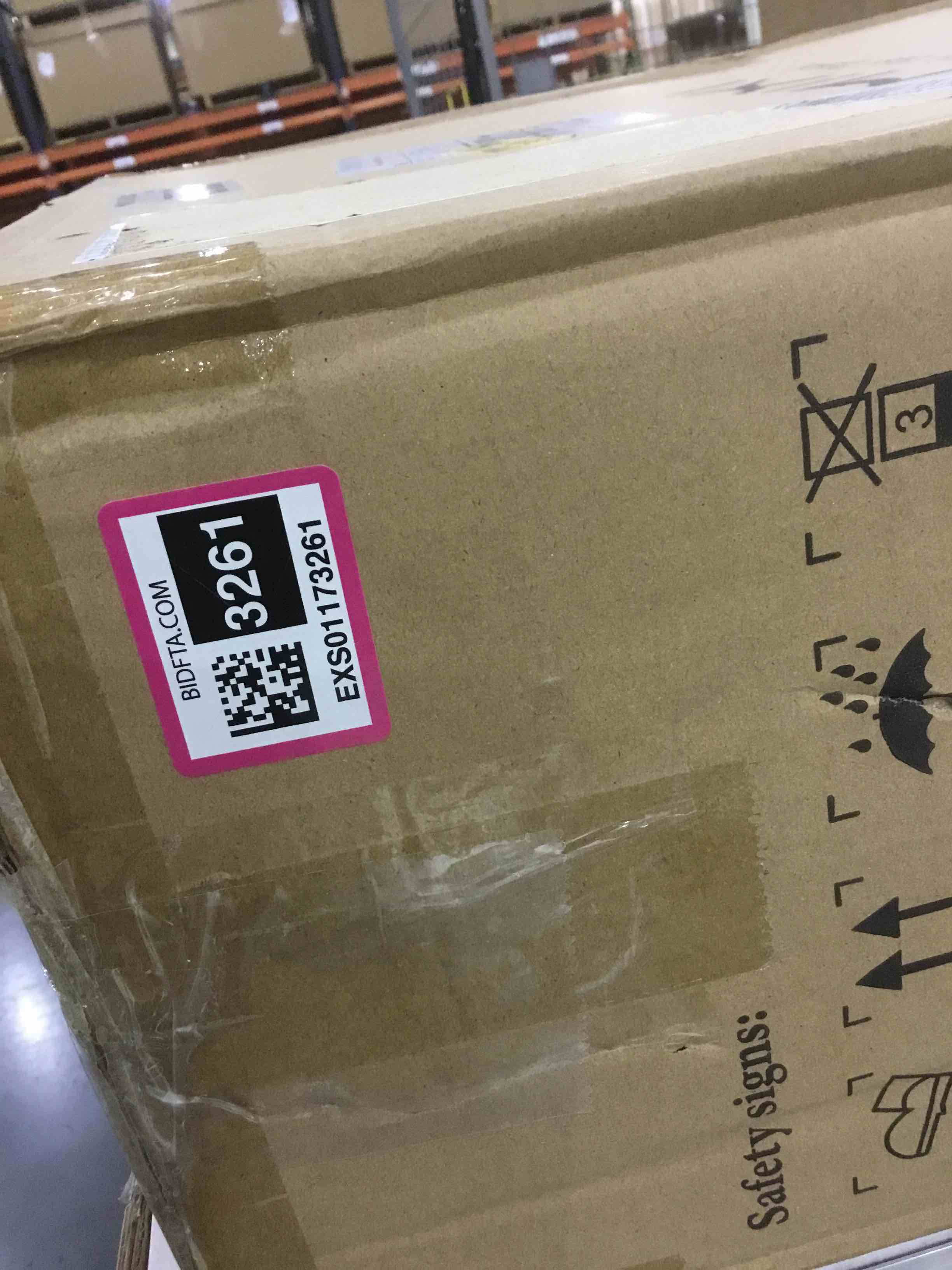 https://s3.amazonaws.com/lotting-images-prod/BargainHunt/EXS01173261_1707752465783.jpeg