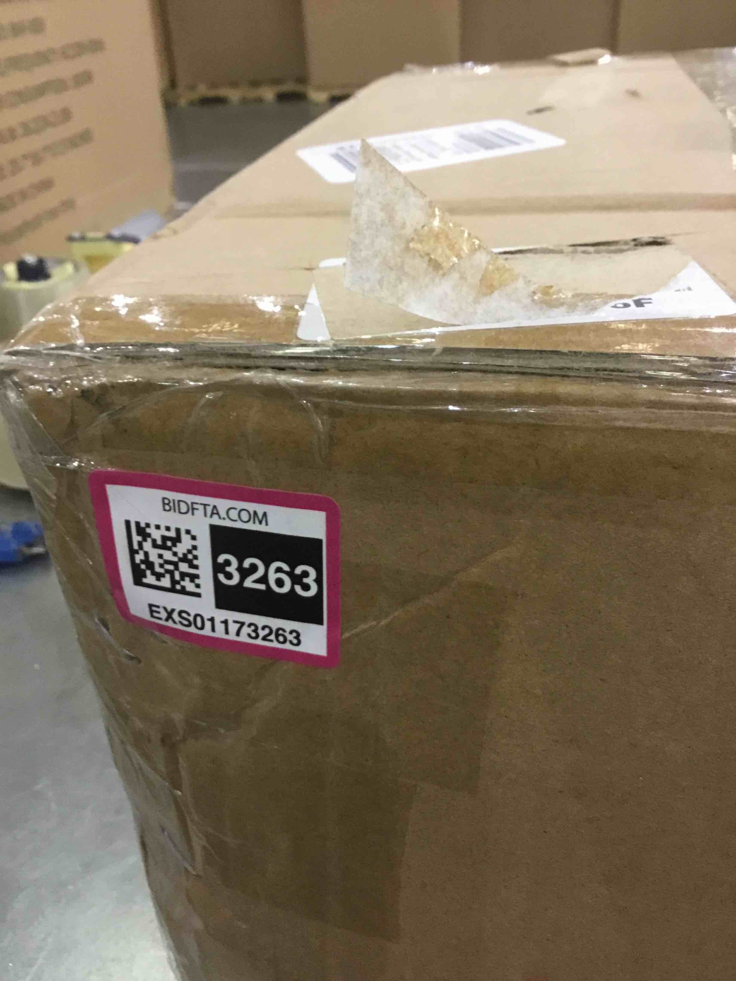 https://s3.amazonaws.com/lotting-images-prod/BargainHunt/EXS01173263_1707752603567.jpeg