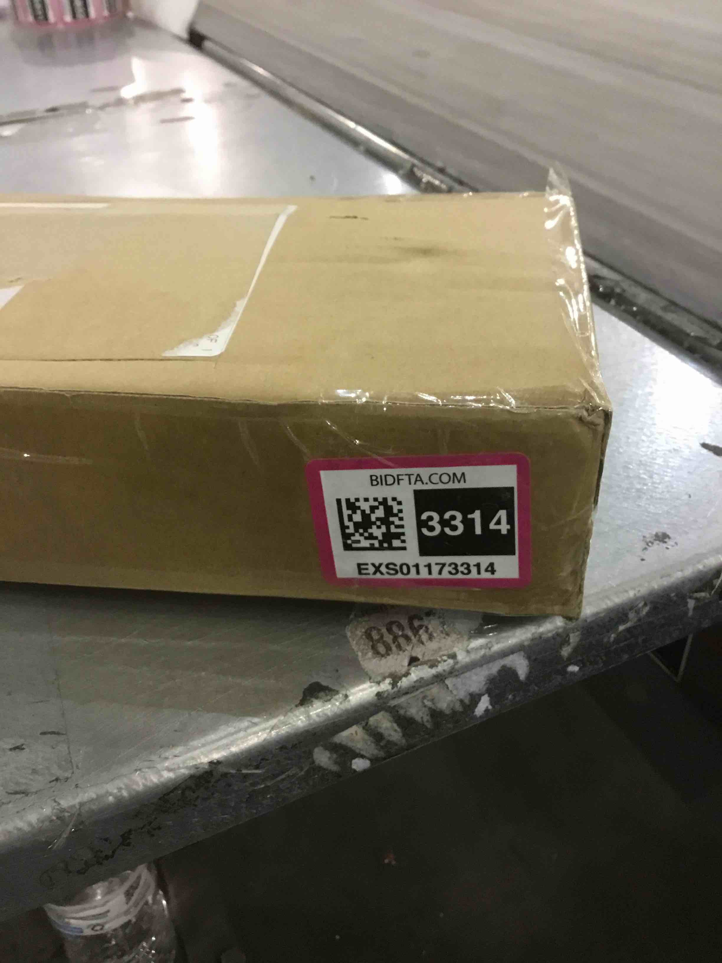 https://s3.amazonaws.com/lotting-images-prod/BargainHunt/EXS01173314_1707756883996.jpeg