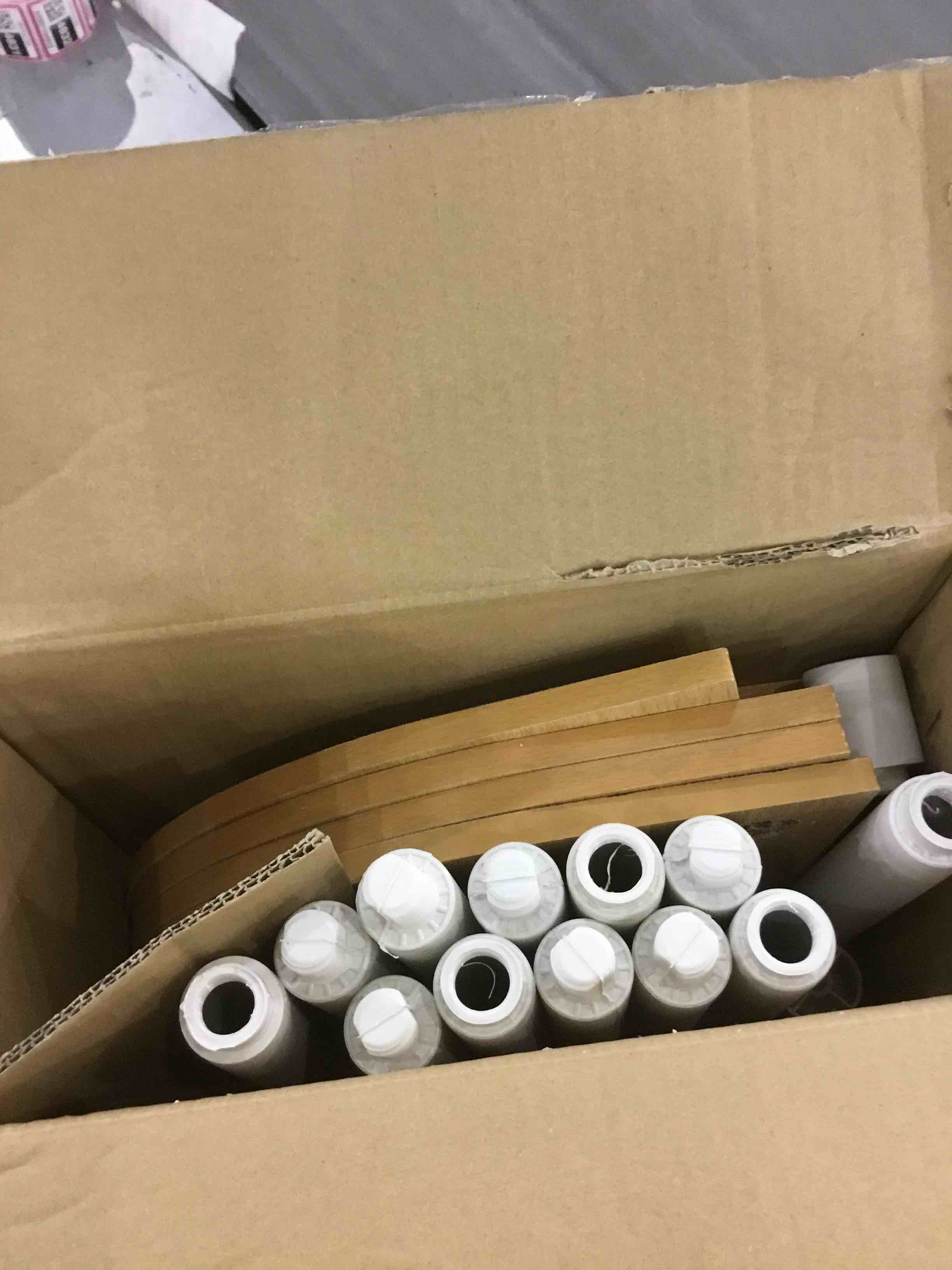 https://s3.amazonaws.com/lotting-images-prod/BargainHunt/EXS01173316_1707759336765.jpeg