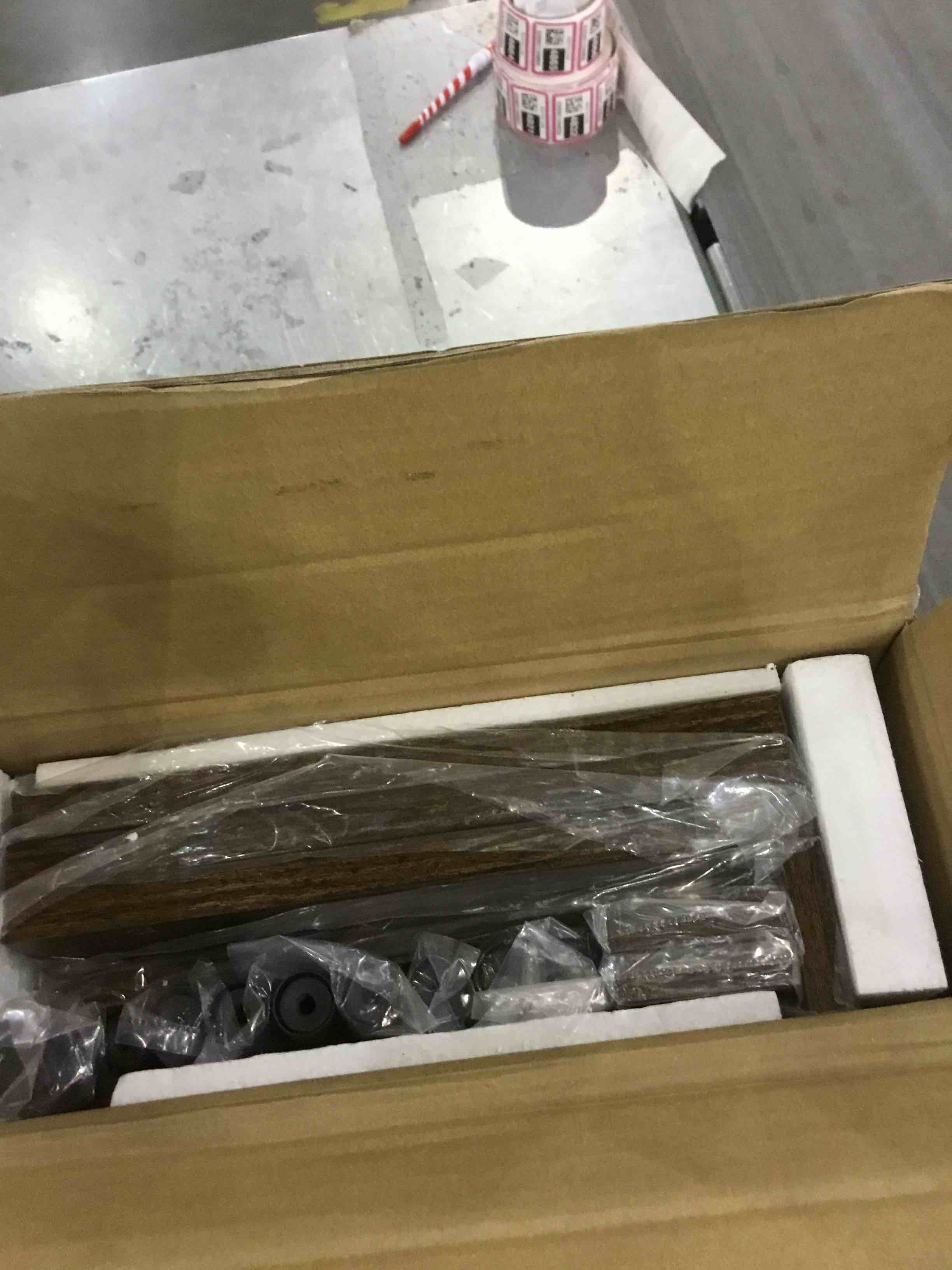 https://s3.amazonaws.com/lotting-images-prod/BargainHunt/EXS01173400_1707767174910.jpeg