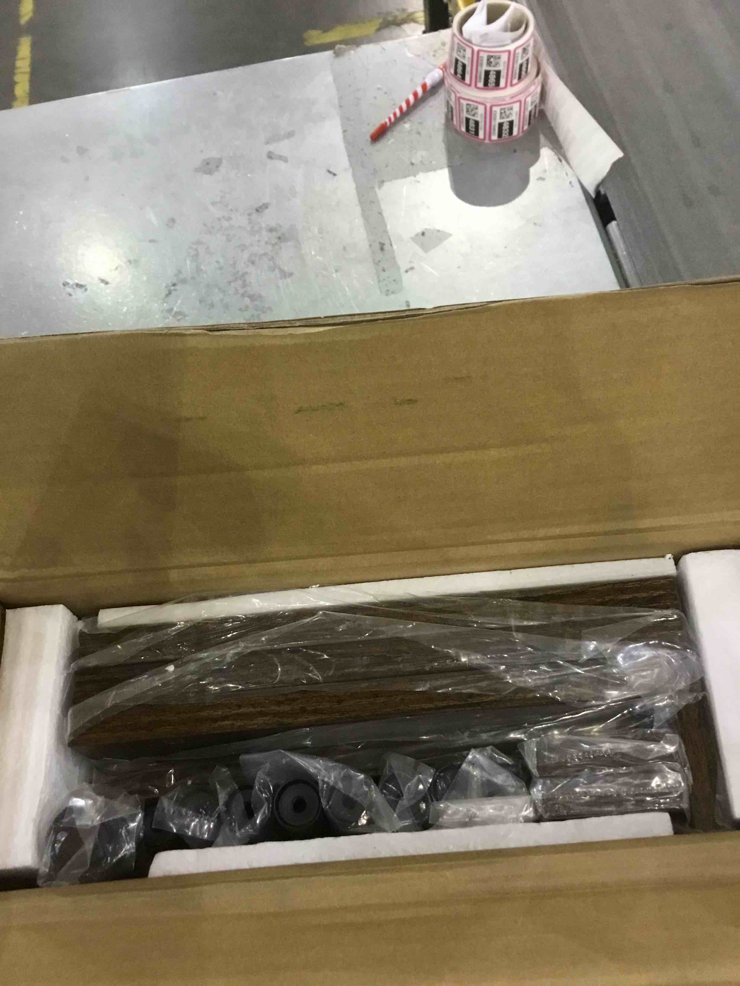 https://s3.amazonaws.com/lotting-images-prod/BargainHunt/EXS01173400_1707767176020.jpeg