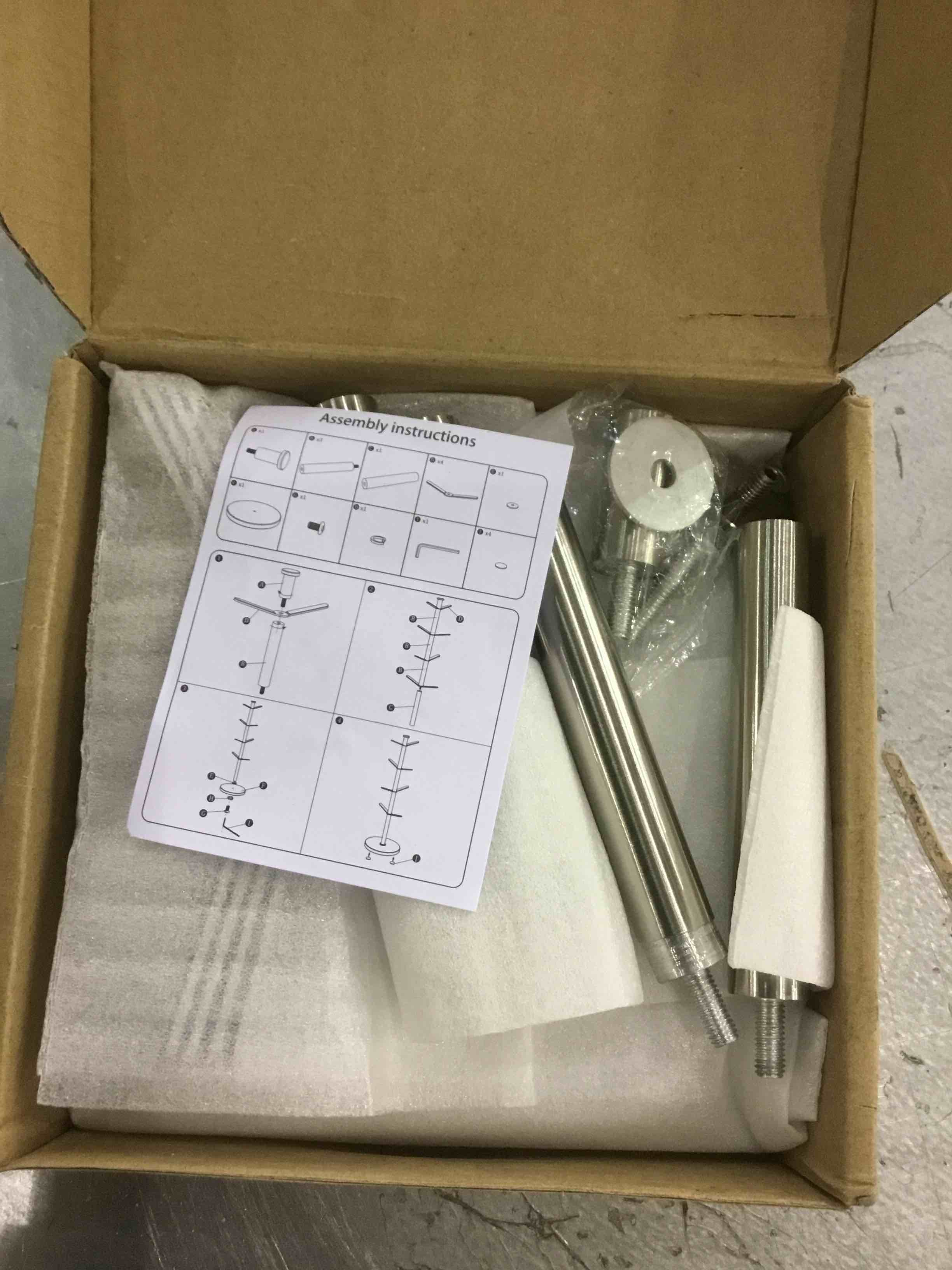 https://s3.amazonaws.com/lotting-images-prod/BargainHunt/EXS01173421_1707768520780.jpeg