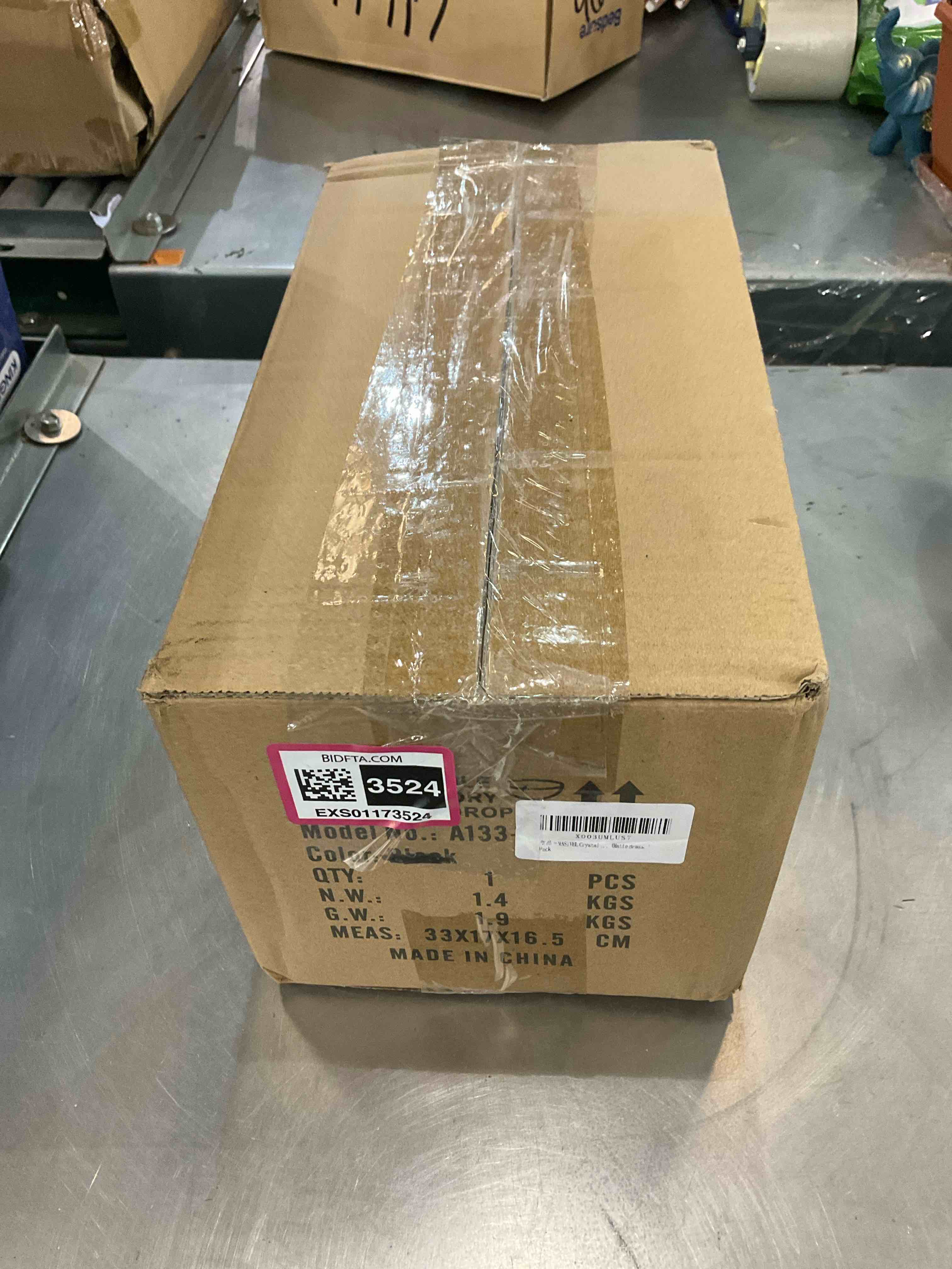 https://s3.amazonaws.com/lotting-images-prod/BargainHunt/EXS01173524_1708700846368.jpeg