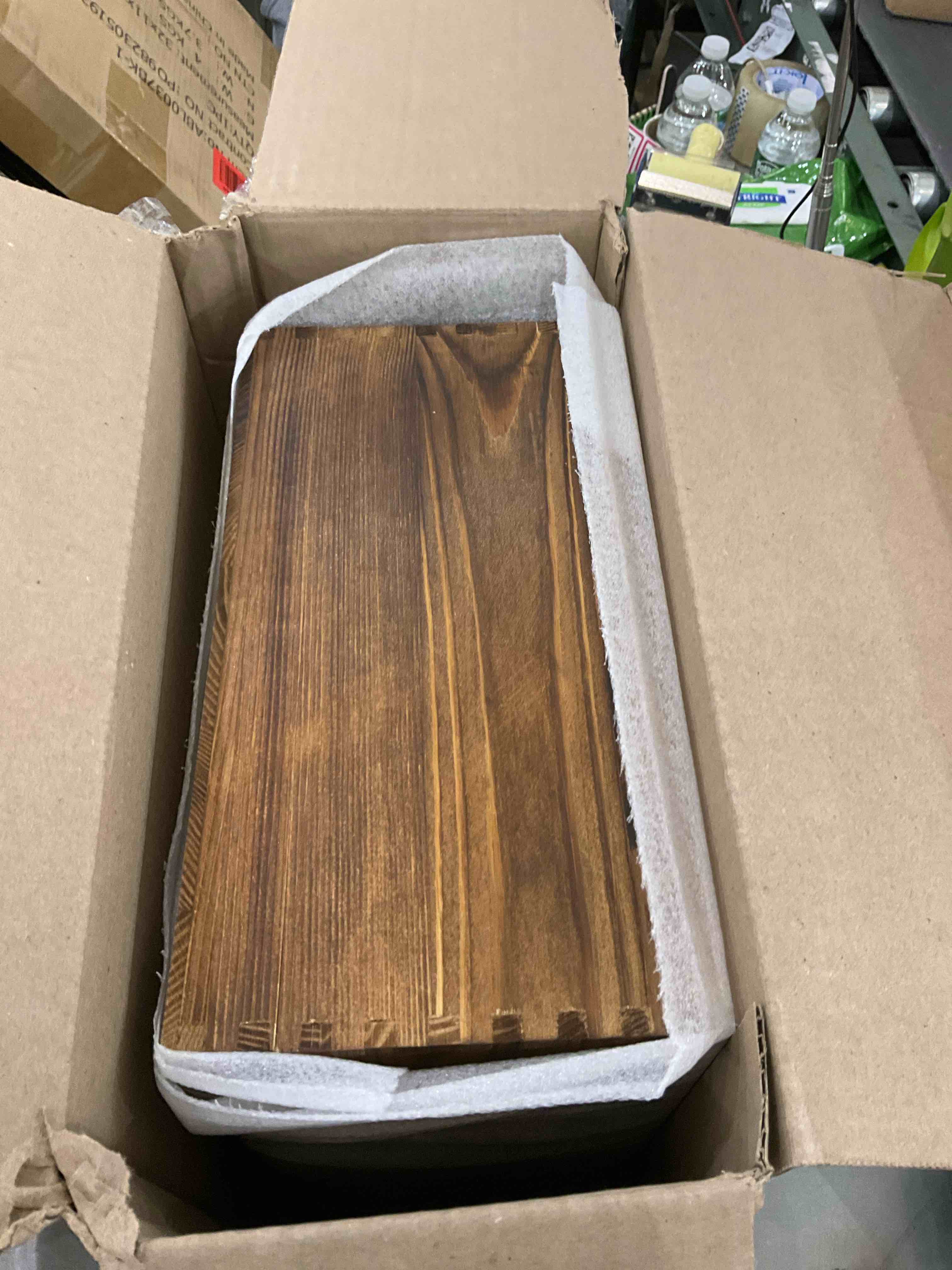 https://s3.amazonaws.com/lotting-images-prod/BargainHunt/EXS01173569_1708704746904.jpeg