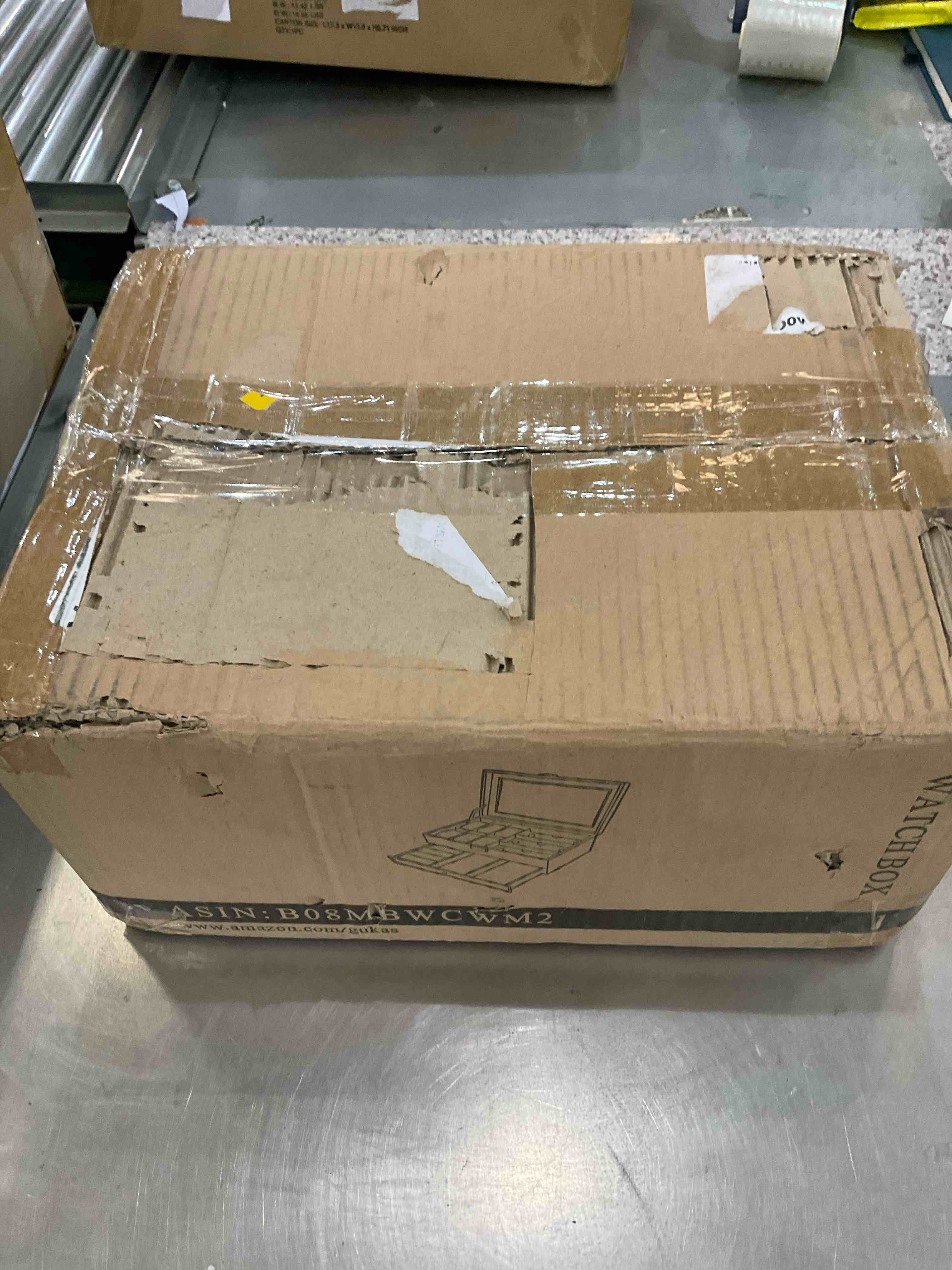 https://s3.amazonaws.com/lotting-images-prod/BargainHunt/EXS01173570_1708704852665.jpeg