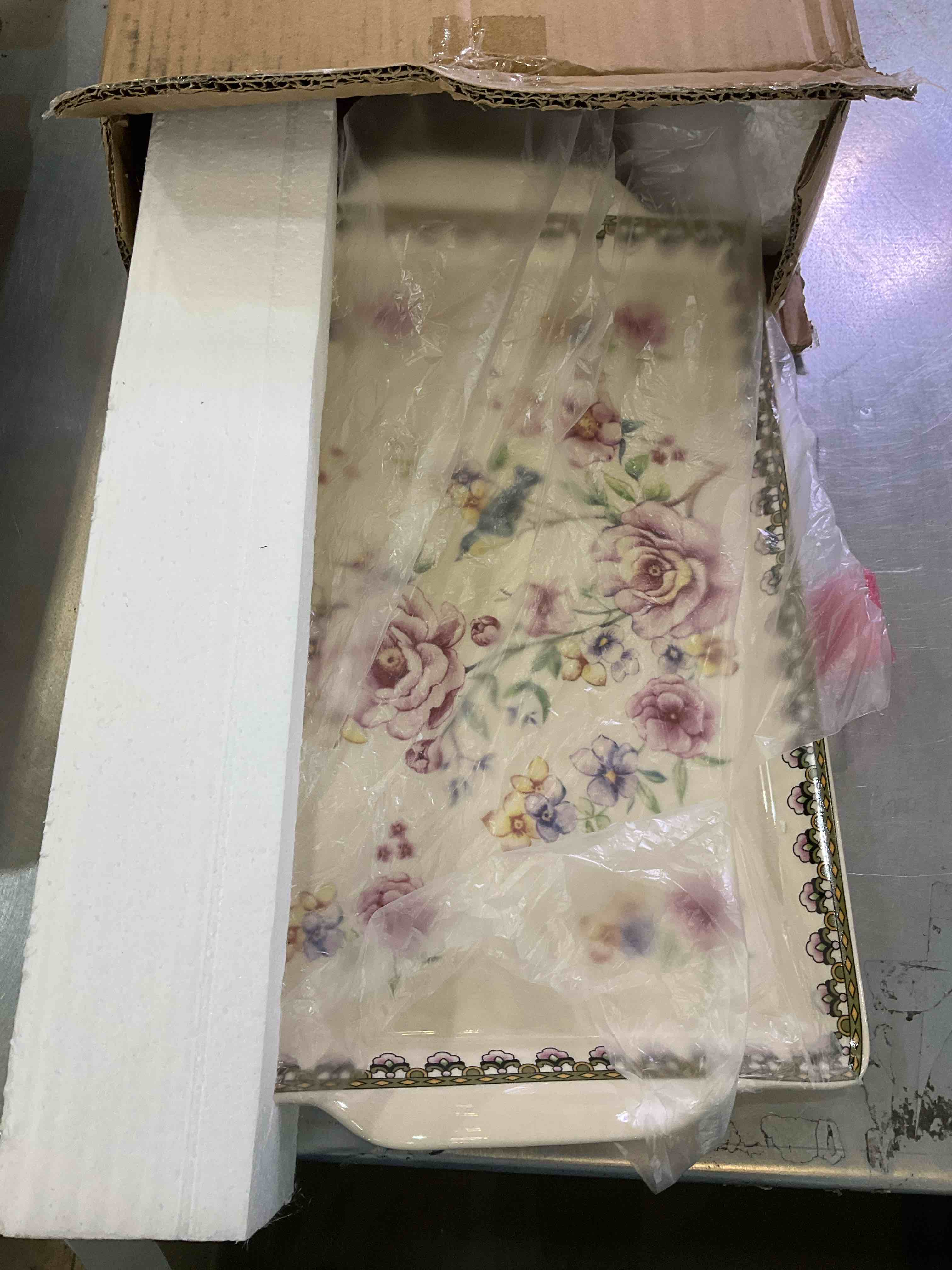 https://s3.amazonaws.com/lotting-images-prod/BargainHunt/EXS01173614_1708712583616.jpeg