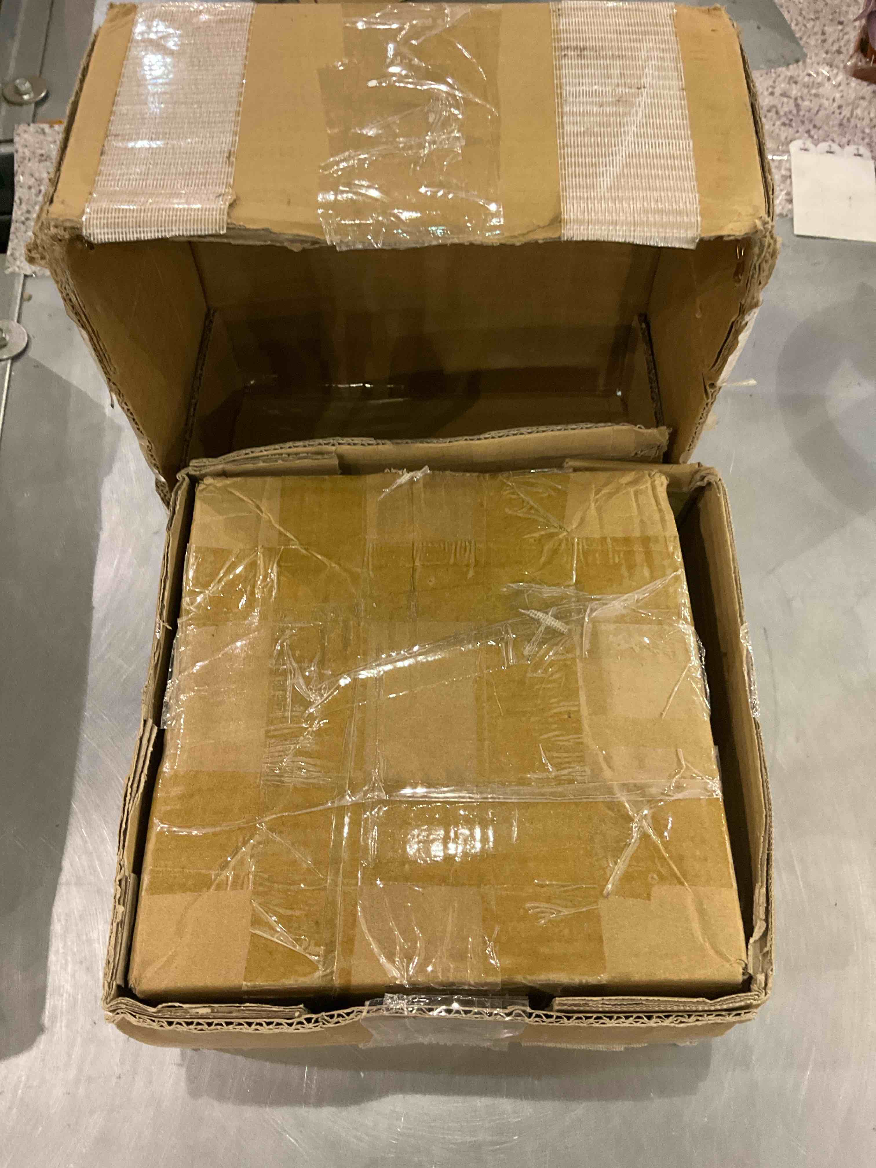 https://s3.amazonaws.com/lotting-images-prod/BargainHunt/EXS01173849_1709036267682.jpeg