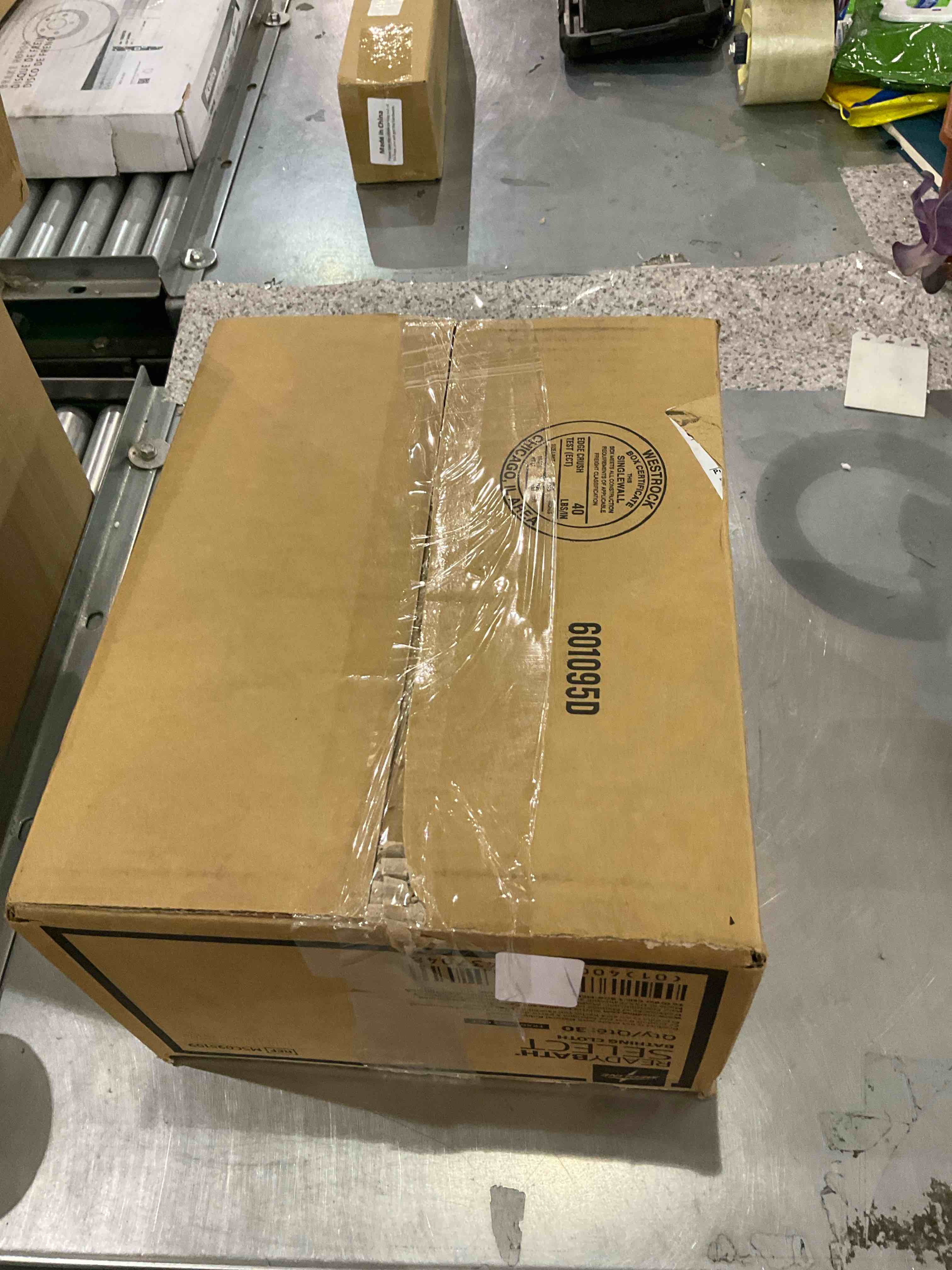 https://s3.amazonaws.com/lotting-images-prod/BargainHunt/EXS01173878_1709040905591.jpeg
