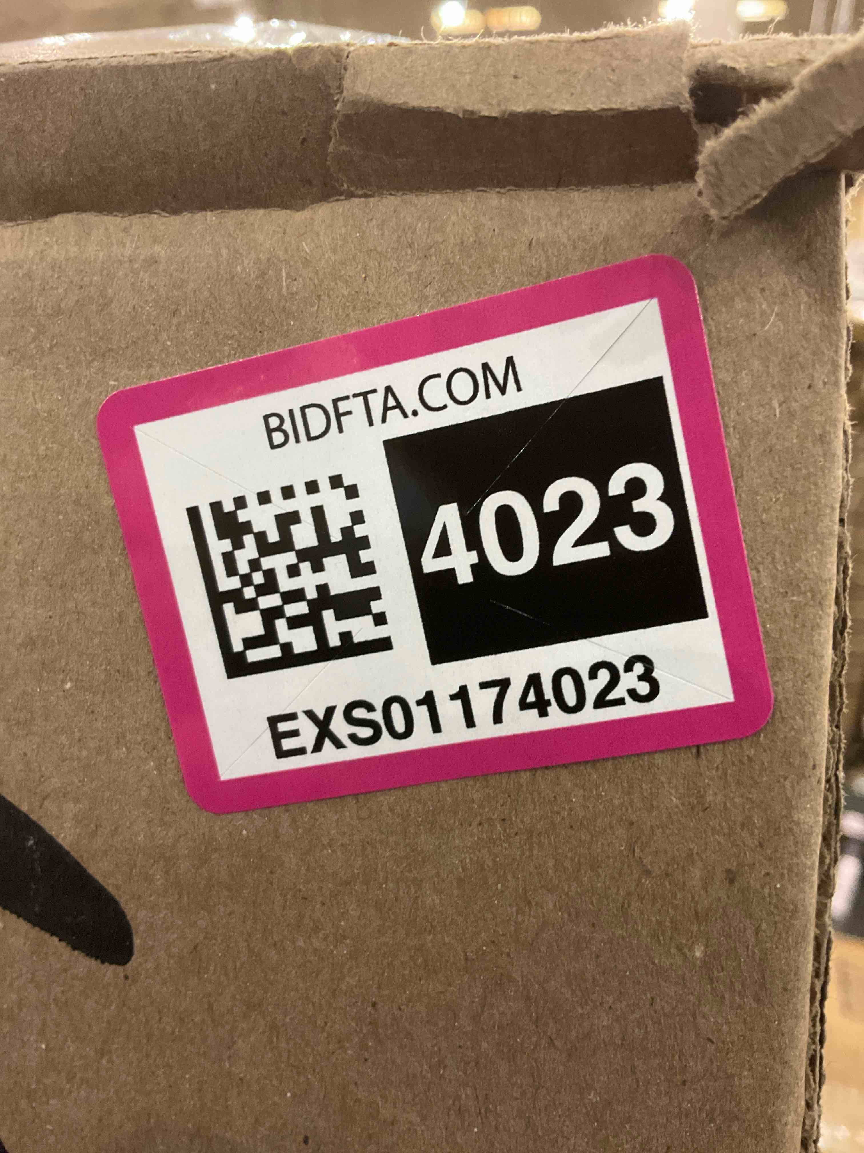 https://s3.amazonaws.com/lotting-images-prod/BargainHunt/EXS01174023_1715094429468.jpeg