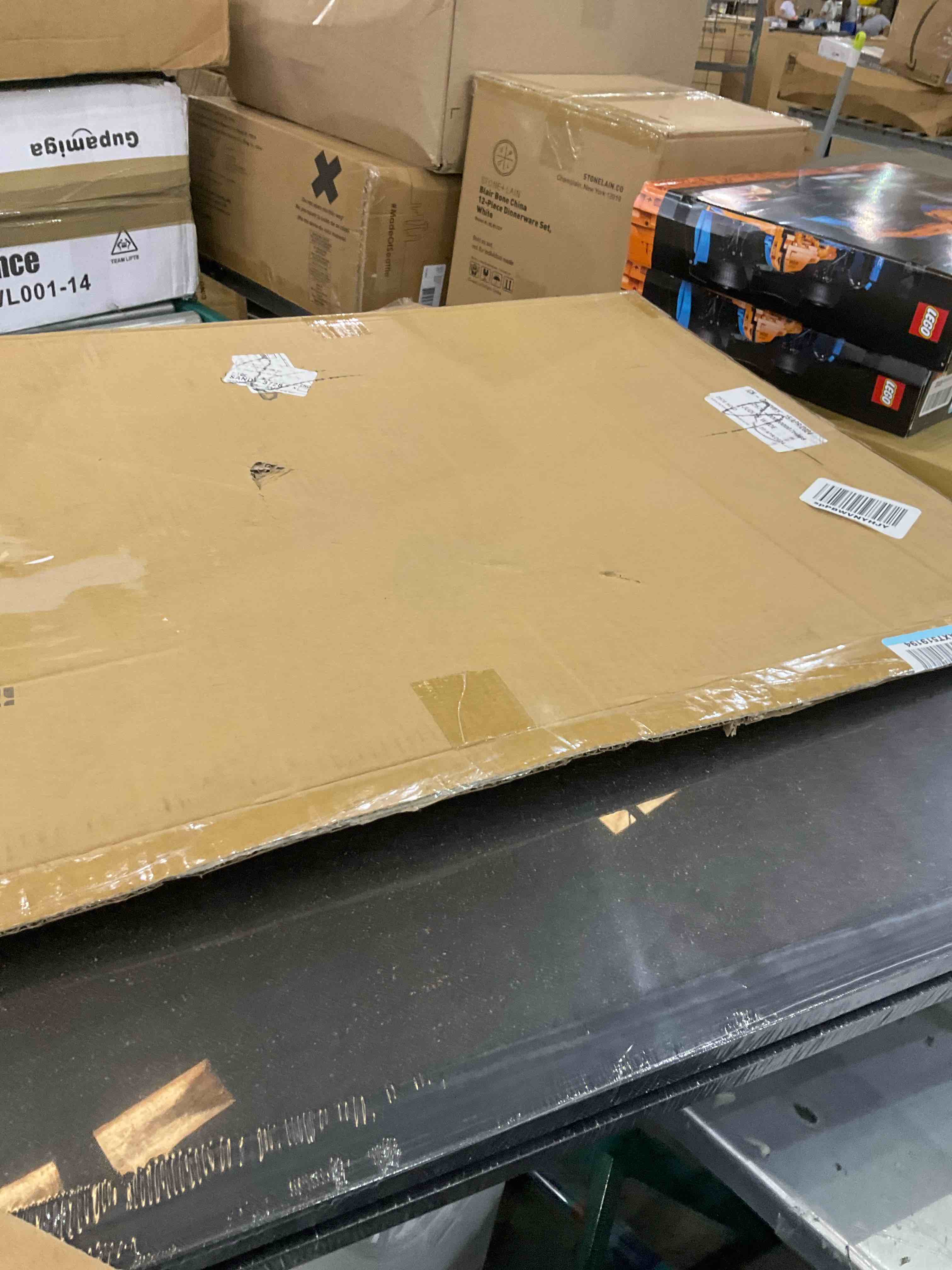 https://s3.amazonaws.com/lotting-images-prod/BargainHunt/EXS01174112_1715108910910.jpeg