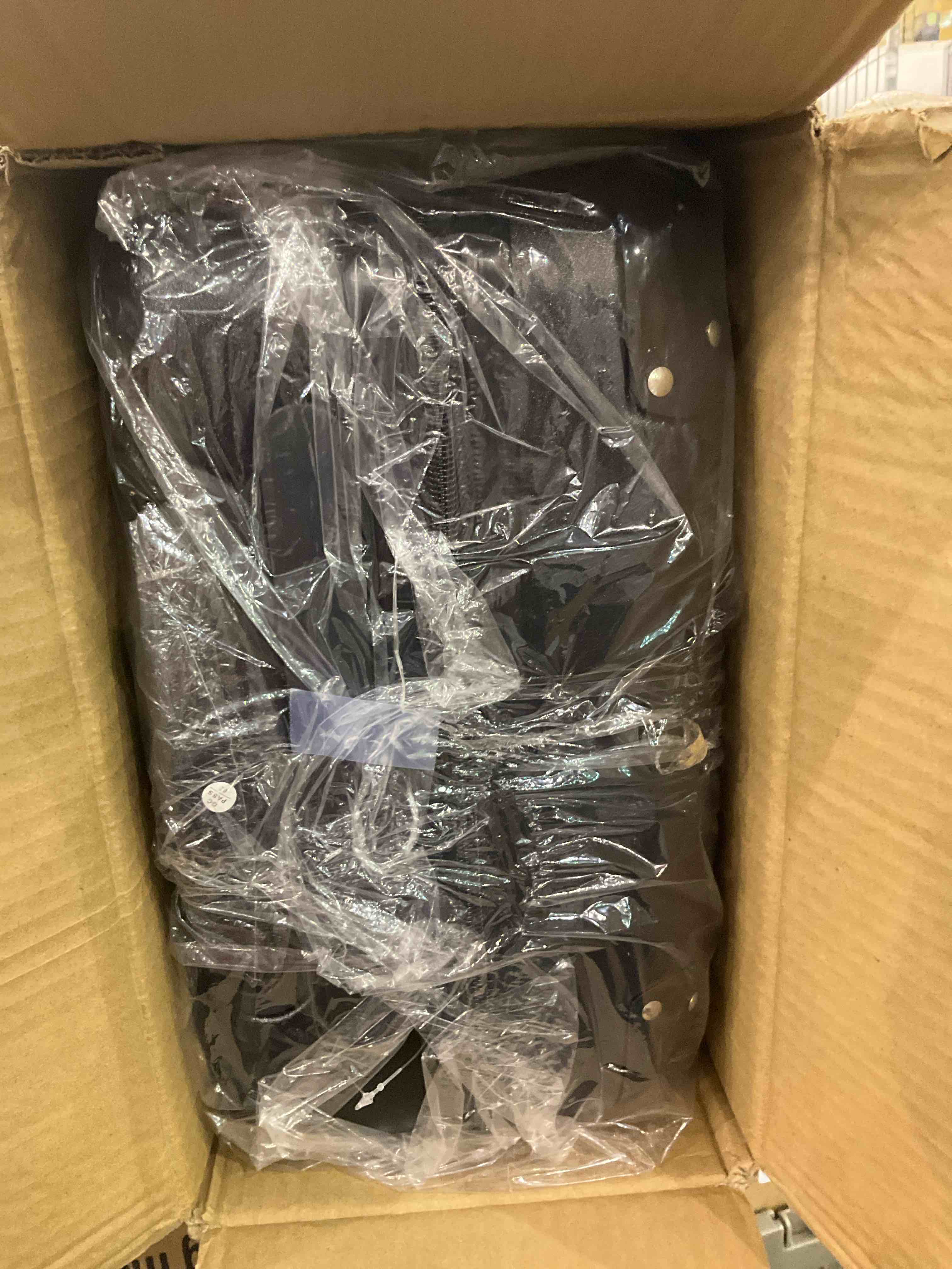 https://s3.amazonaws.com/lotting-images-prod/BargainHunt/EXS01174128_1715168697124.jpeg