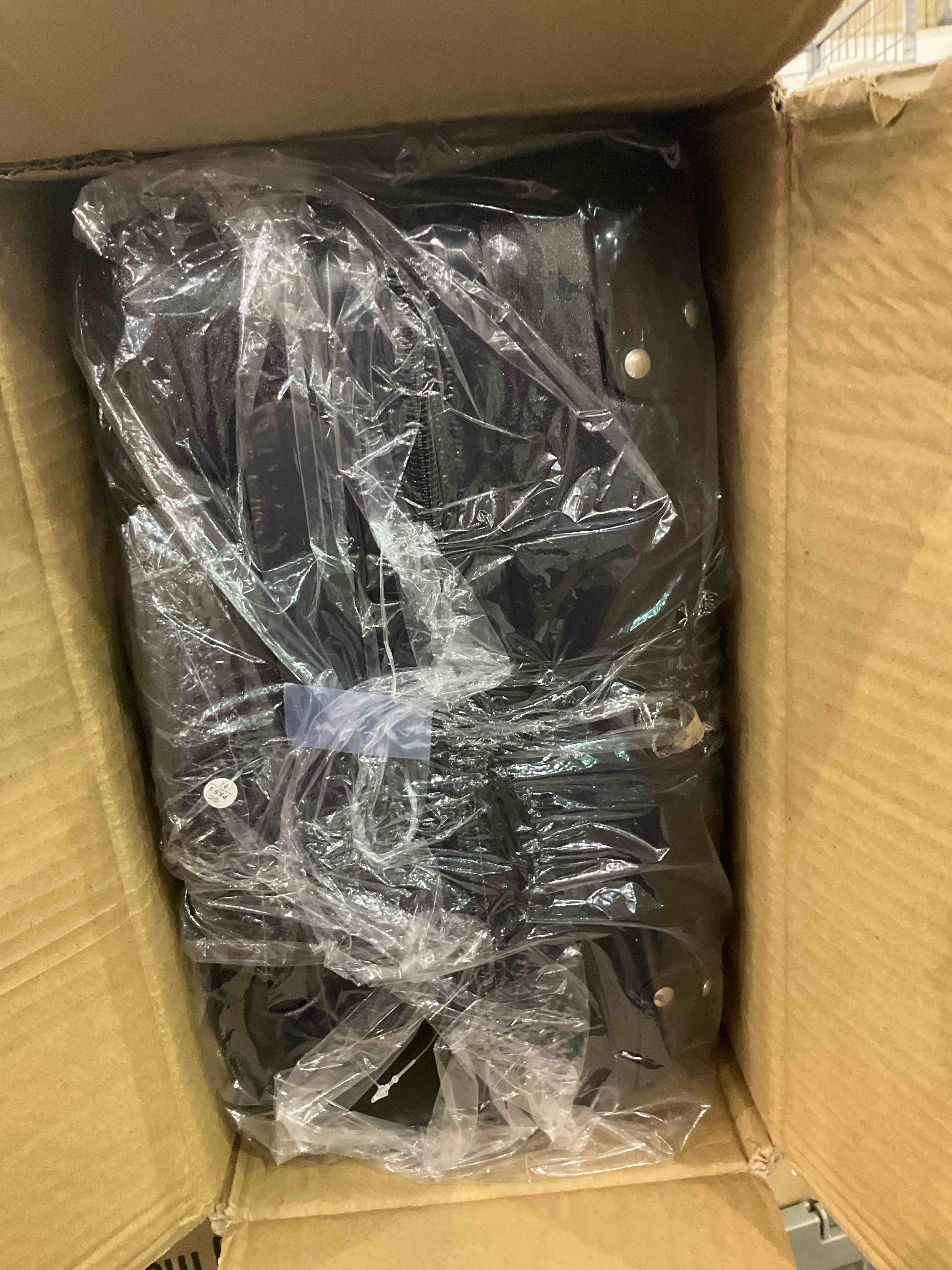 https://s3.amazonaws.com/lotting-images-prod/BargainHunt/EXS01174128_1715168699440.jpeg
