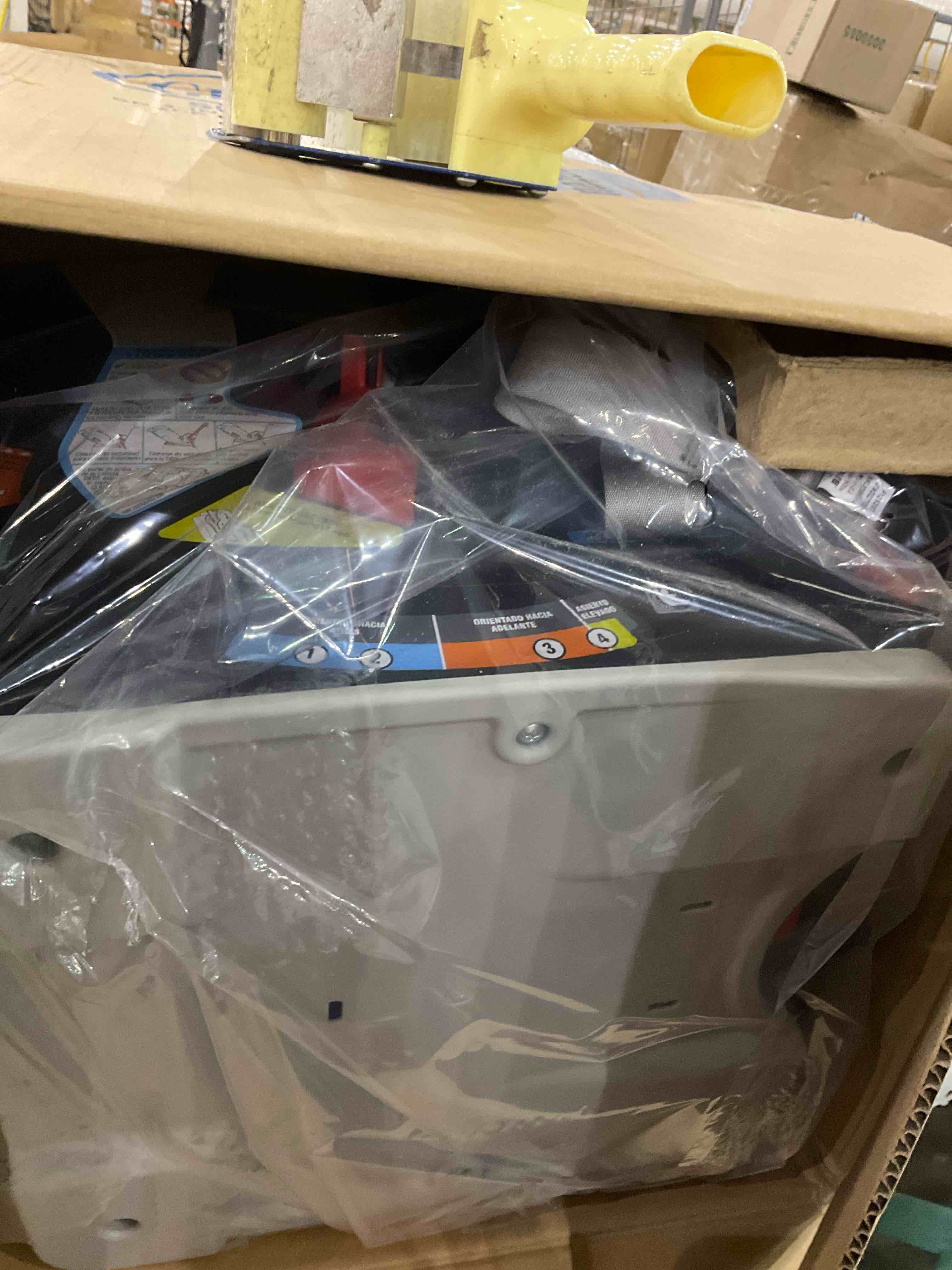 https://s3.amazonaws.com/lotting-images-prod/BargainHunt/EXS01174141_1715169864057.jpeg