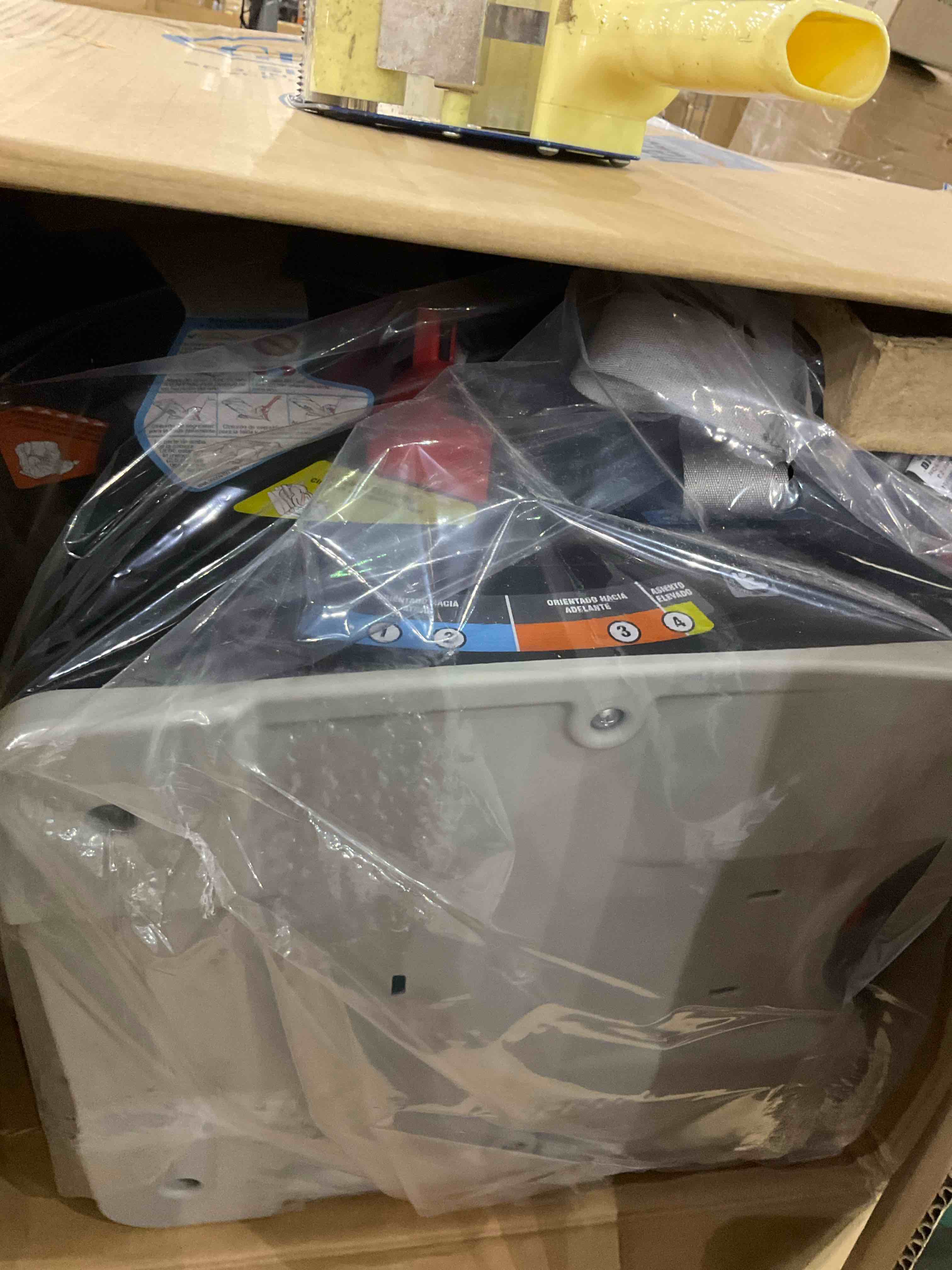 https://s3.amazonaws.com/lotting-images-prod/BargainHunt/EXS01174141_1715169865453.jpeg