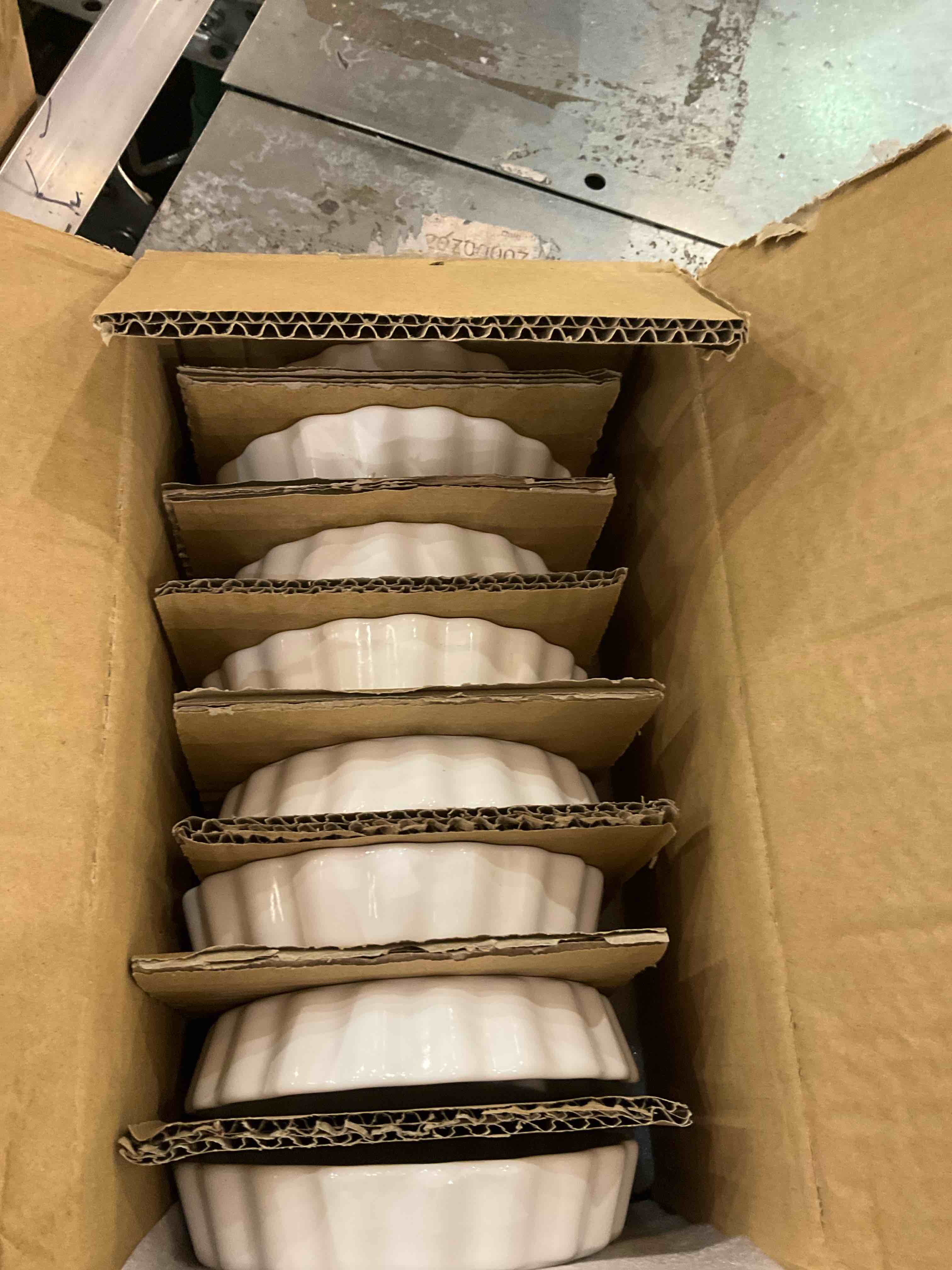 https://s3.amazonaws.com/lotting-images-prod/BargainHunt/EXS01174378_1715264426842.jpeg