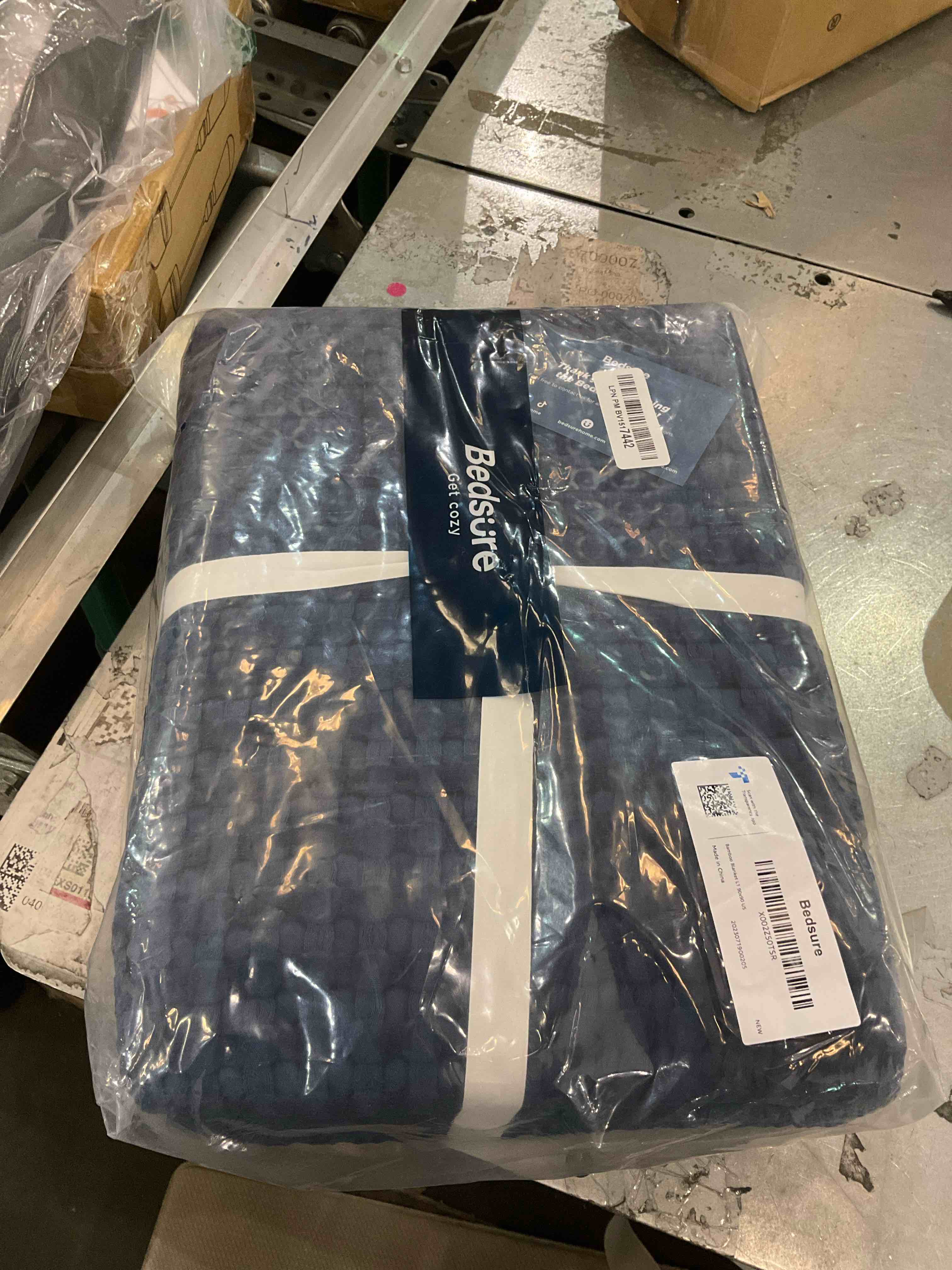 https://s3.amazonaws.com/lotting-images-prod/BargainHunt/EXS01174401_1715267485253.jpeg