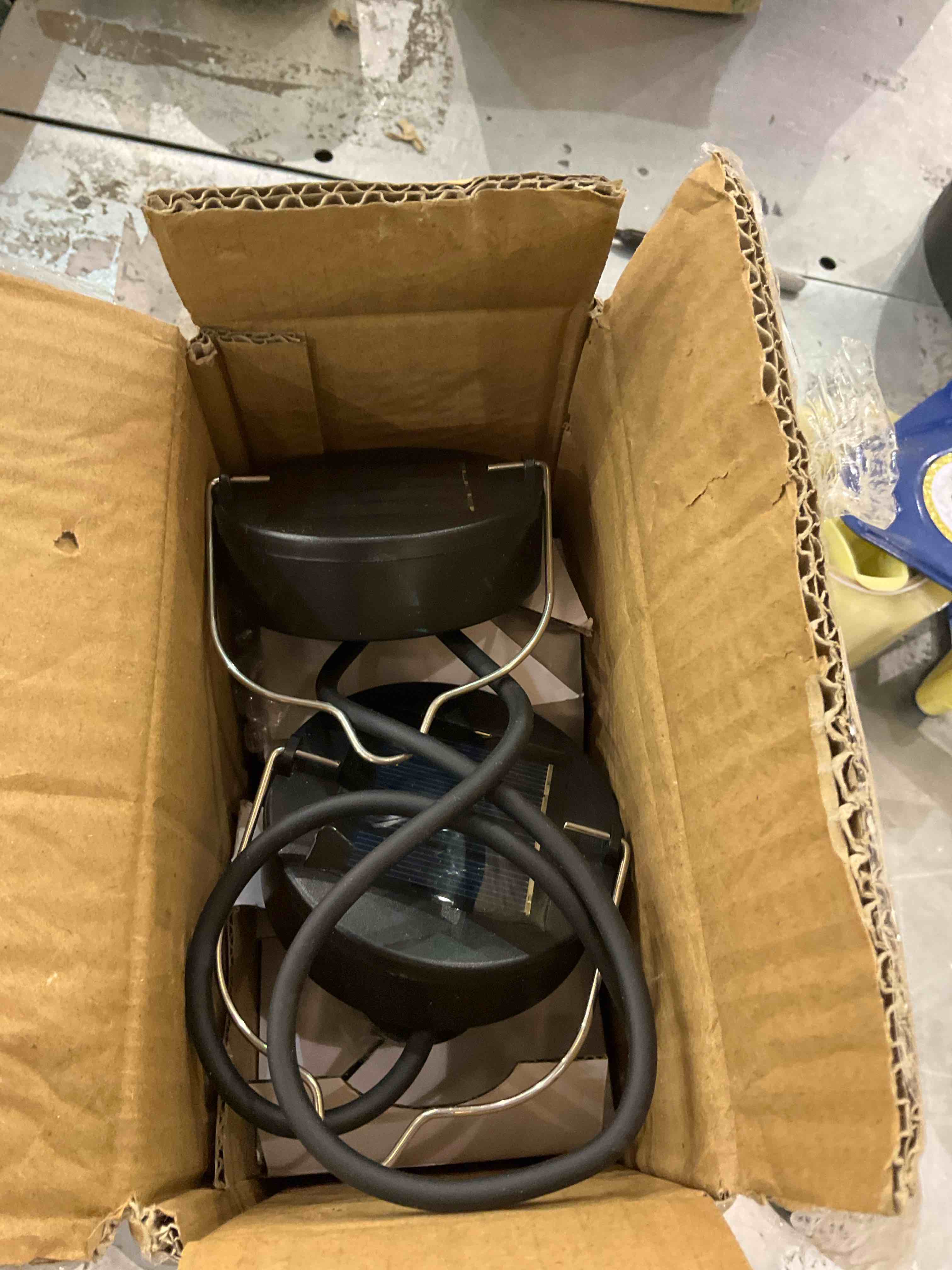 https://s3.amazonaws.com/lotting-images-prod/BargainHunt/EXS01174403_1715267598356.jpeg