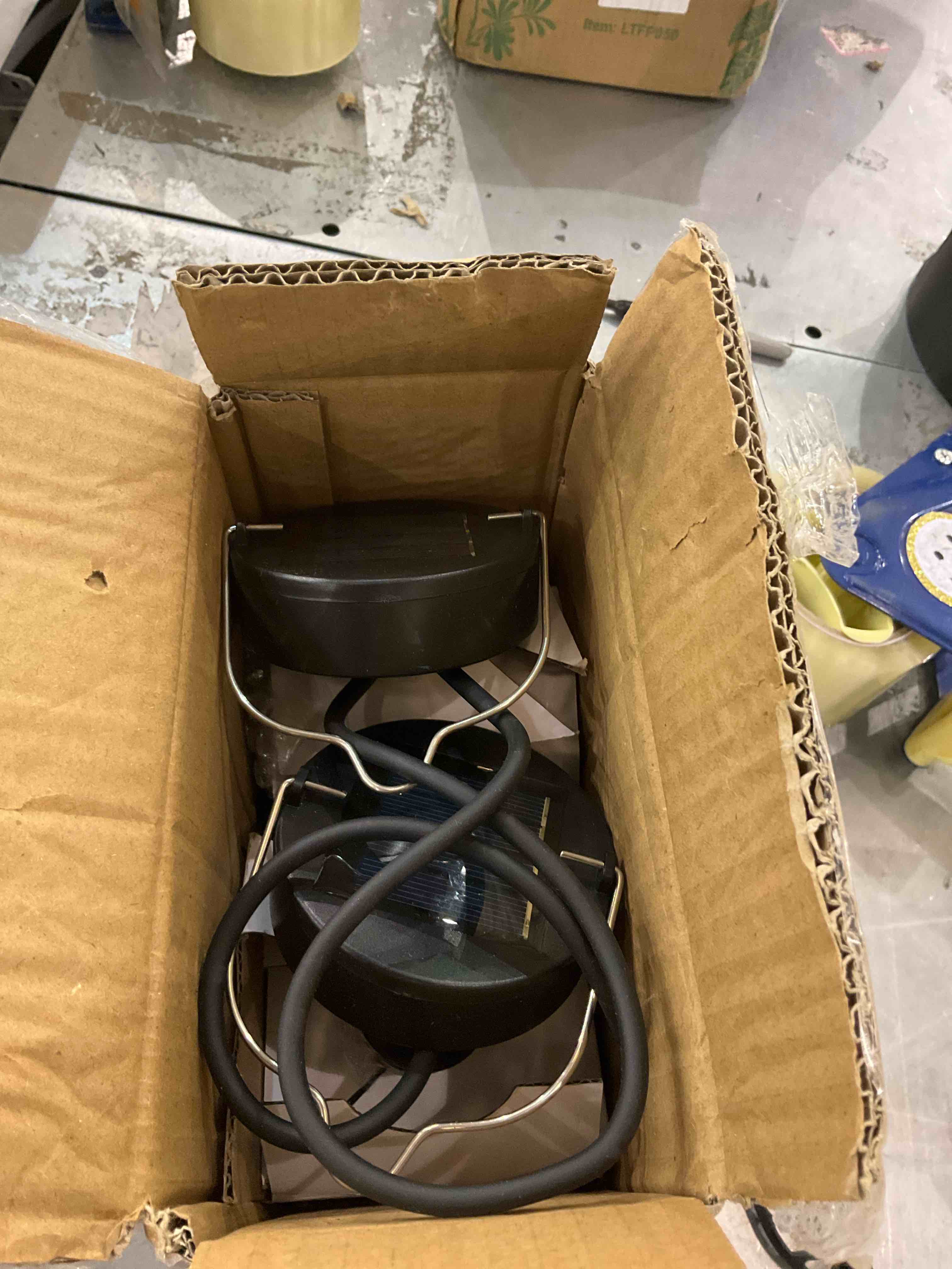 https://s3.amazonaws.com/lotting-images-prod/BargainHunt/EXS01174403_1715267599431.jpeg